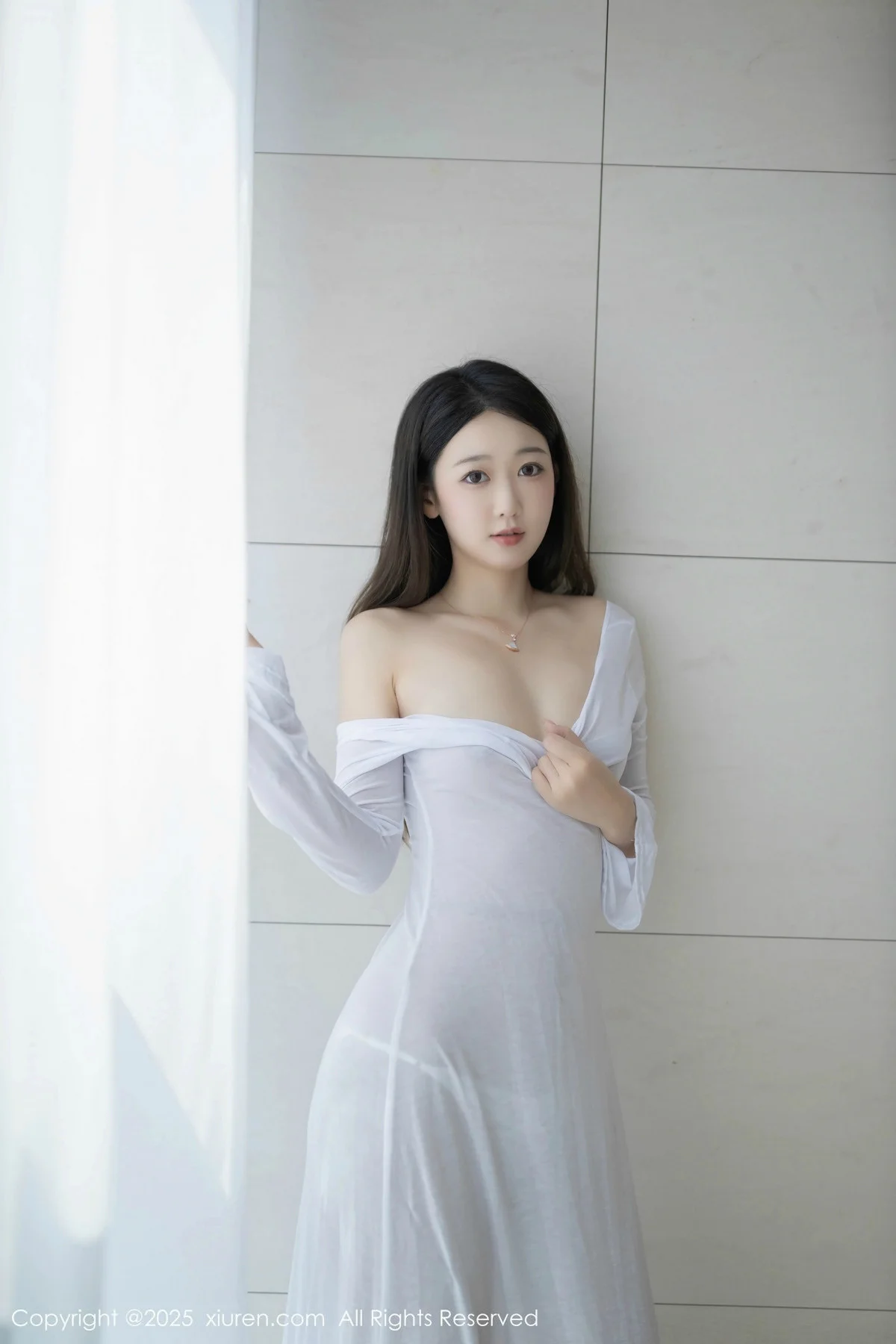 唐安琪性感白色连衣长裙配开档肉丝秀曼妙身姿撩人绝美写真 第 13 张
