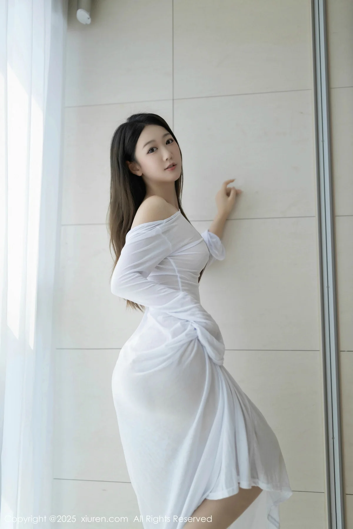 唐安琪性感白色连衣长裙配开档肉丝秀曼妙身姿撩人绝美写真 第 22 张