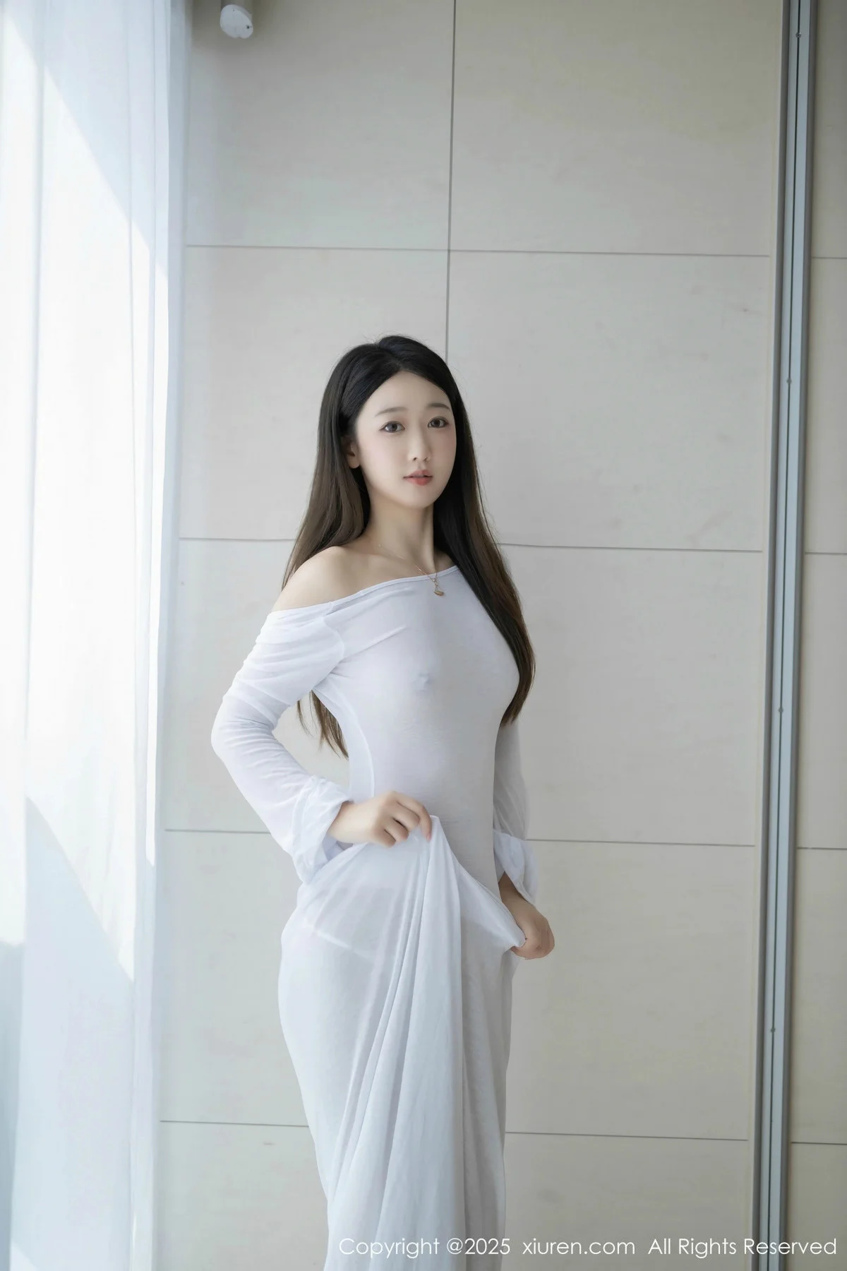 唐安琪性感白色连衣长裙配开档肉丝秀曼妙身姿撩人绝美写真 第 9 张