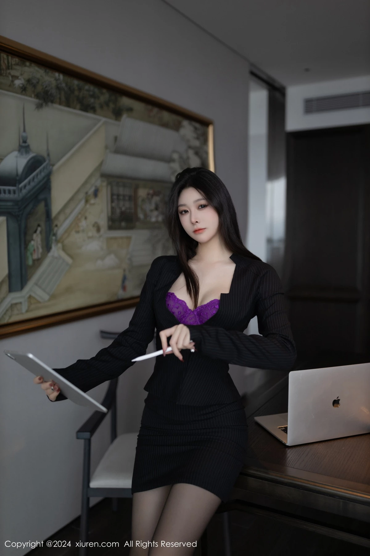 小逗逗黑色秘书OL服饰露紫色内衣配超薄黑丝极致魅惑写真 第 6 张