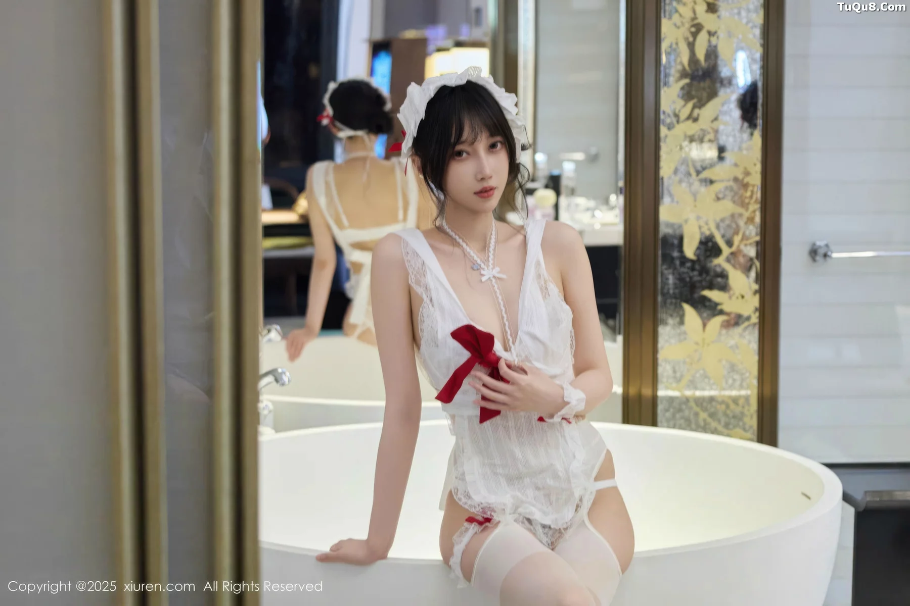 玥儿玥er性感萝莉女仆装配白丝吊袜秀完美身材迷人绝美写真 第 60 张
