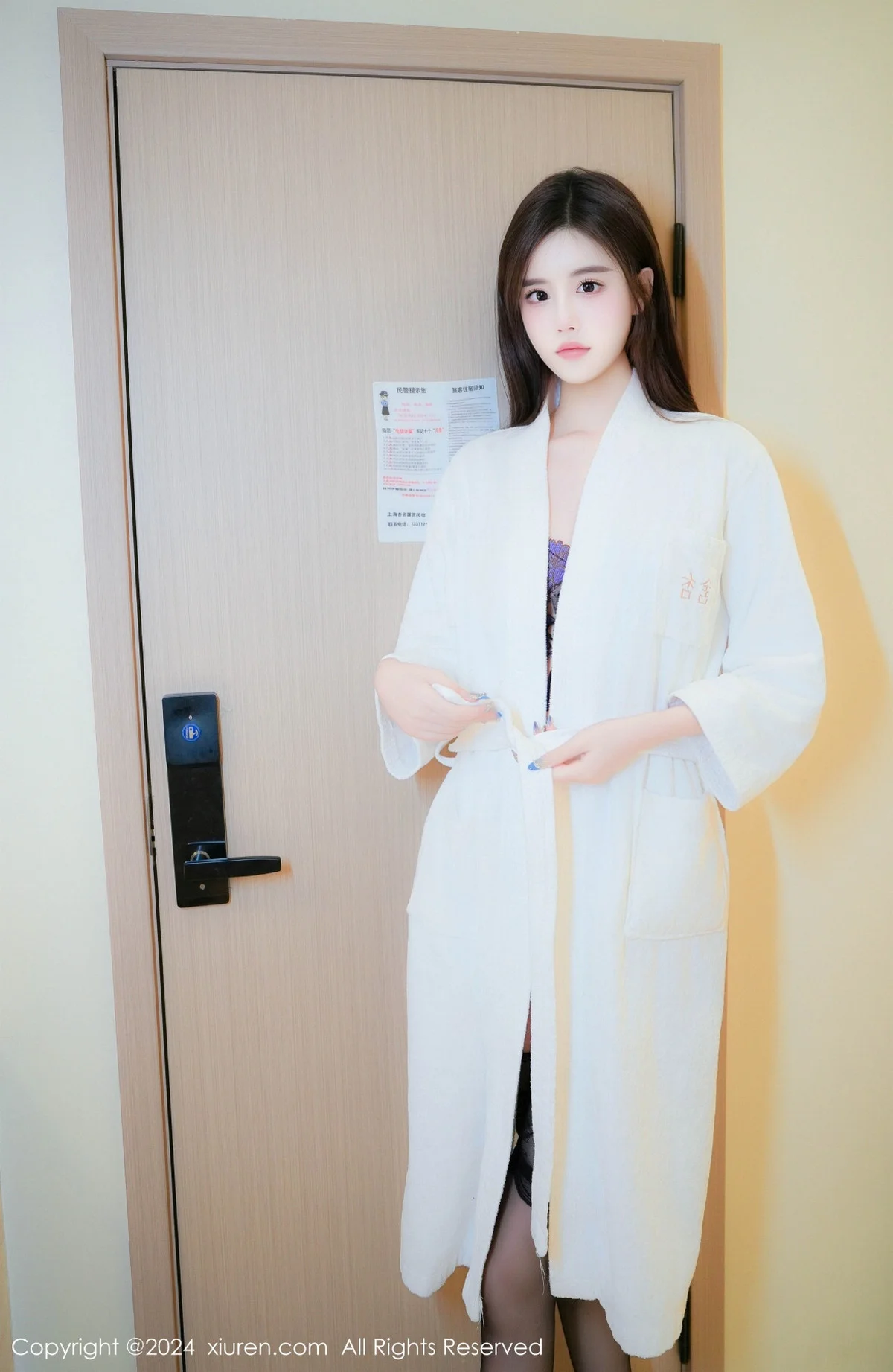 Erikaki紫色轻透蕾丝情趣内衣配黑丝吊袜秀完美身材绝美写真 第 157 张