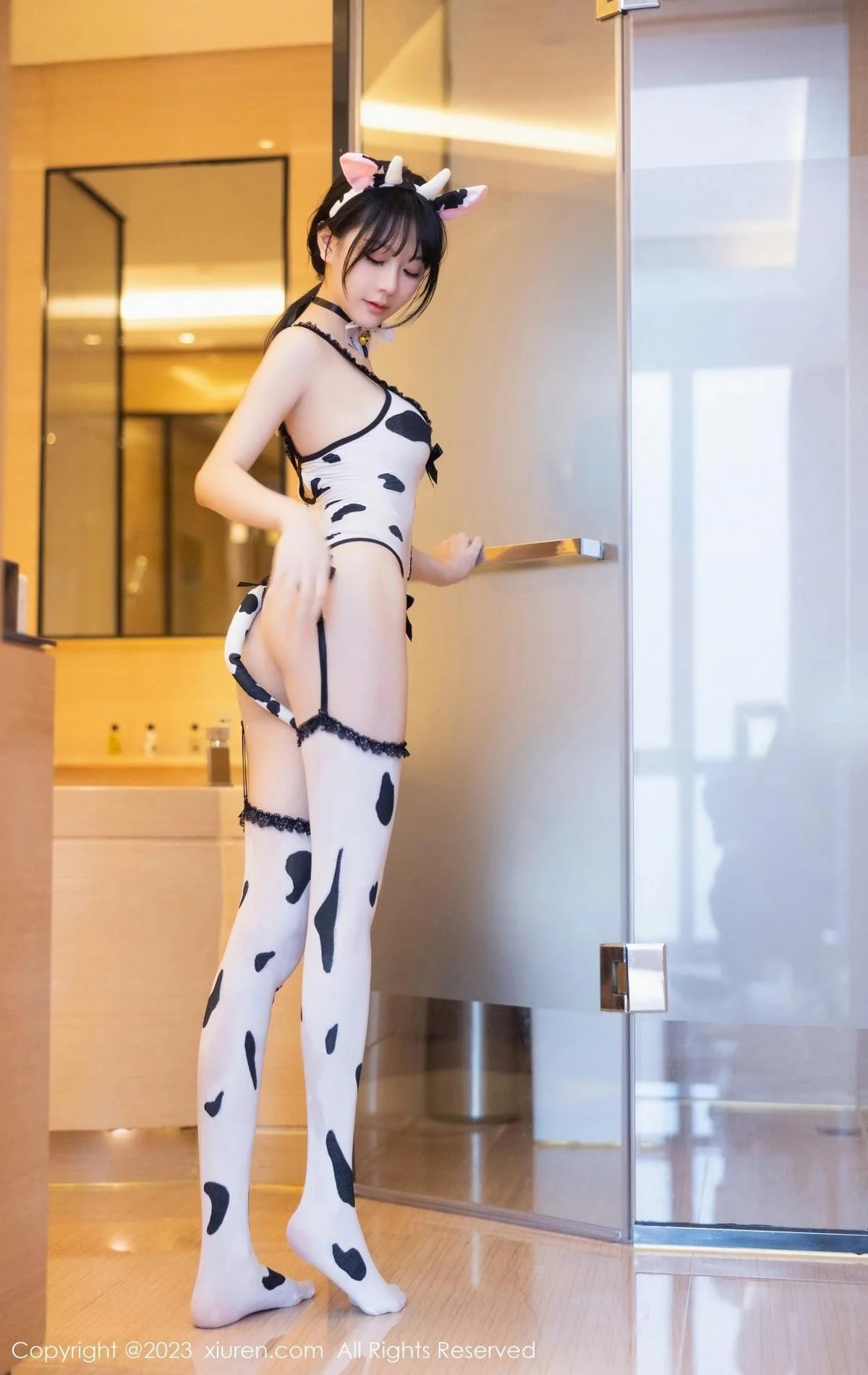 幼幼私房性感情趣奶牛装服饰秀完美身材迷人绝美写真 第 64 张