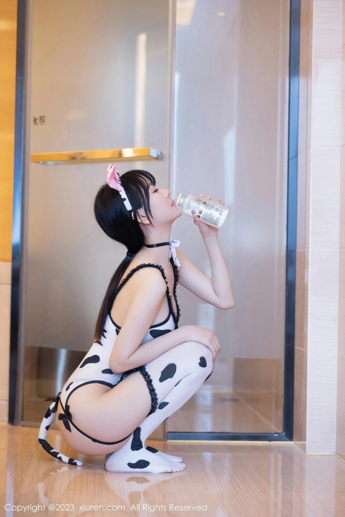 幼幼私房性感情趣奶牛装服饰秀完美身材迷人绝美写真 第 69 张
