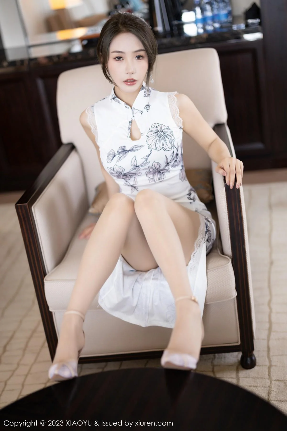 苏苏阿性感白色图案旗袍露蓝色蕾丝内衣秀绝美身姿绝美写真 第 53 张