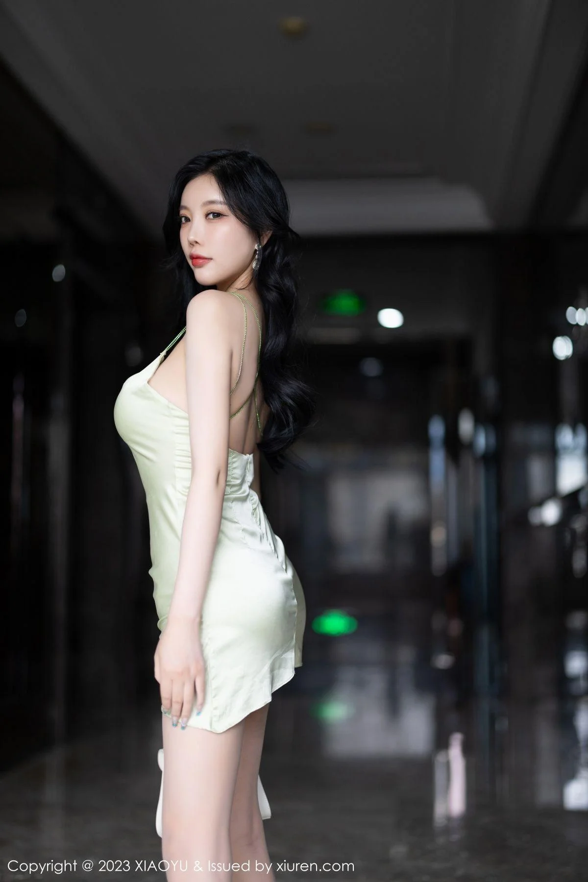 杨晨晨性感淡绿薄纱短裙露绿灰色蕾丝情趣服完美绝美写真 第 1 张
