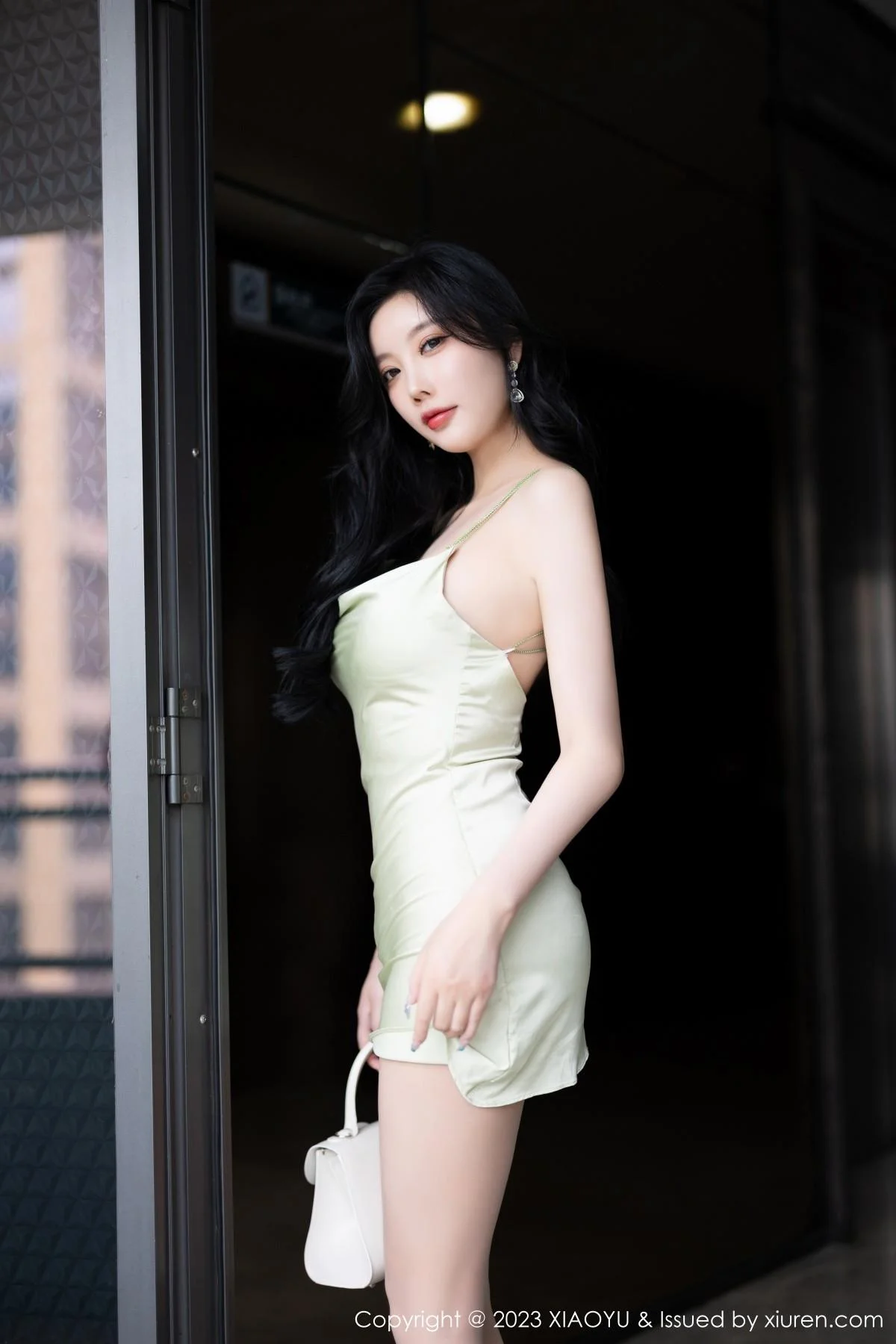 杨晨晨性感淡绿薄纱短裙露绿灰色蕾丝情趣服完美绝美写真 第 3 张