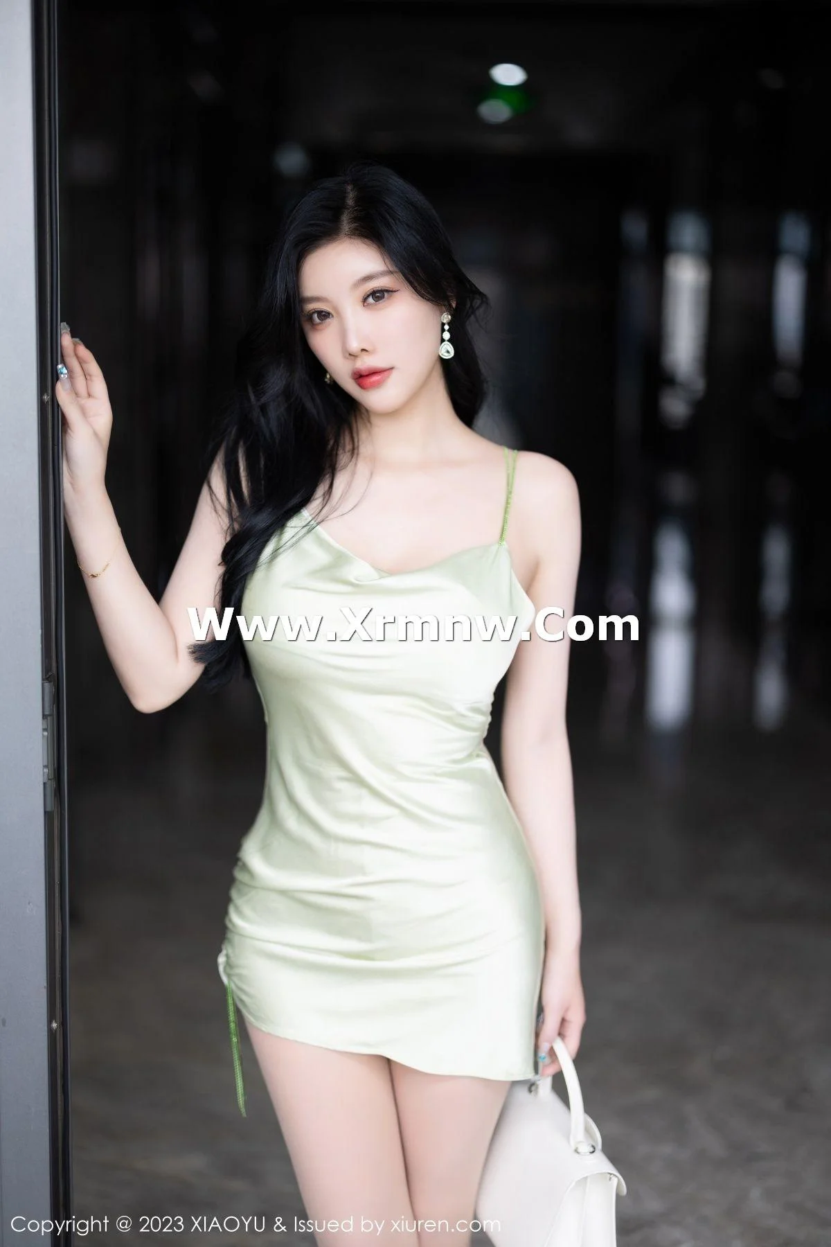 杨晨晨性感淡绿薄纱短裙露绿灰色蕾丝情趣服完美绝美写真 第 6 张