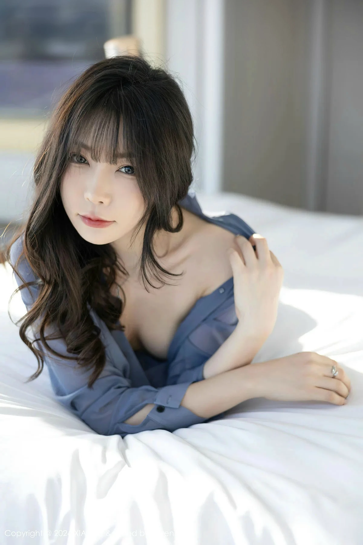 徐莉芝Booty蓝灰上衣配短裙露性感内衣秀曼妙身姿绝美写真 第 147 张