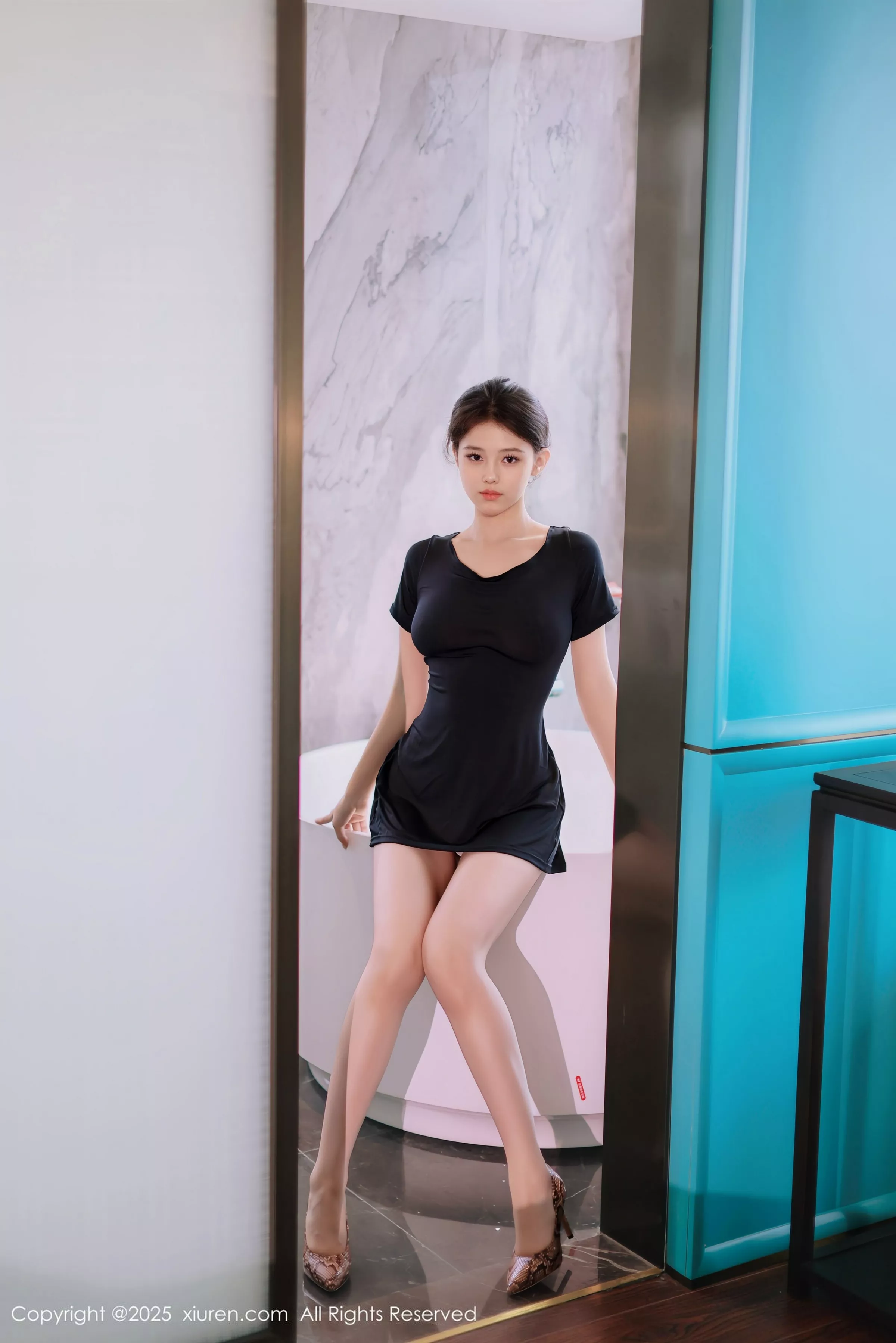 小橘子orange性感黑色连衣短裙露丁字裤秀曼妙身姿绝美写真 第 34 张
