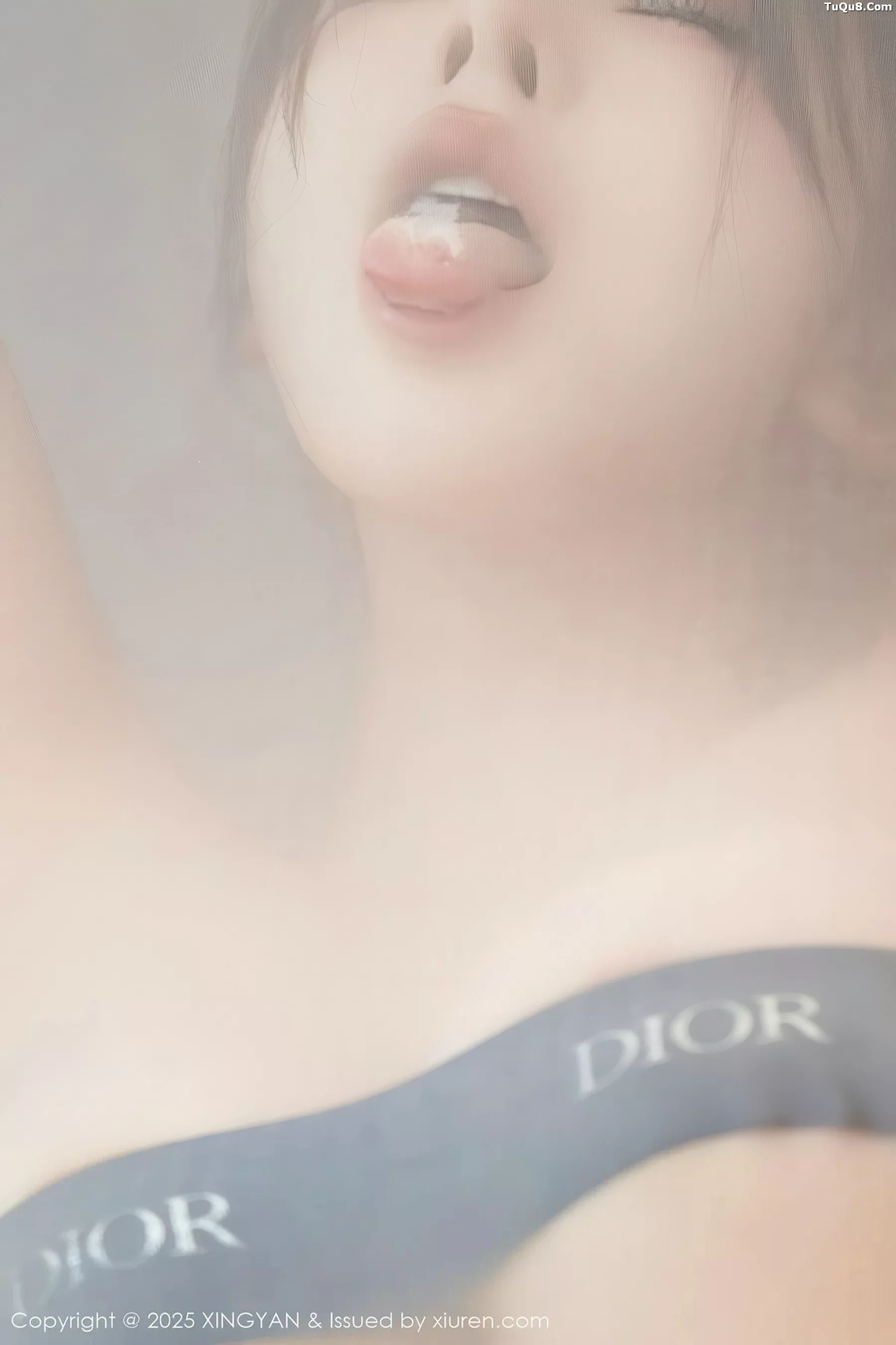 李丽莎性感玫红色瑜伽服饰露超薄黑丝秀曼妙身姿绝美写真 第 102 张