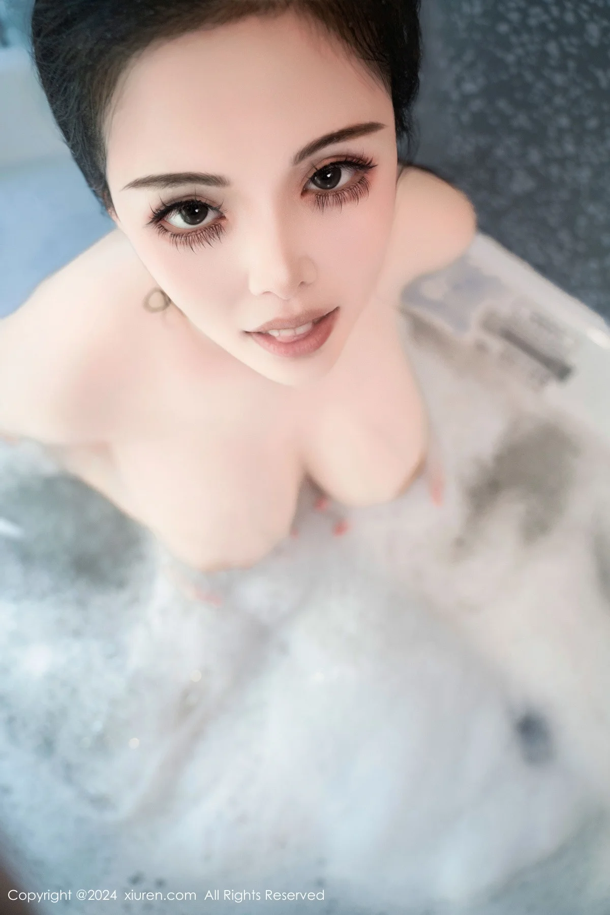 陈三穗浴室性感黑色服饰配黑丝袜泡泡浴湿身绝美写真 第 131 张