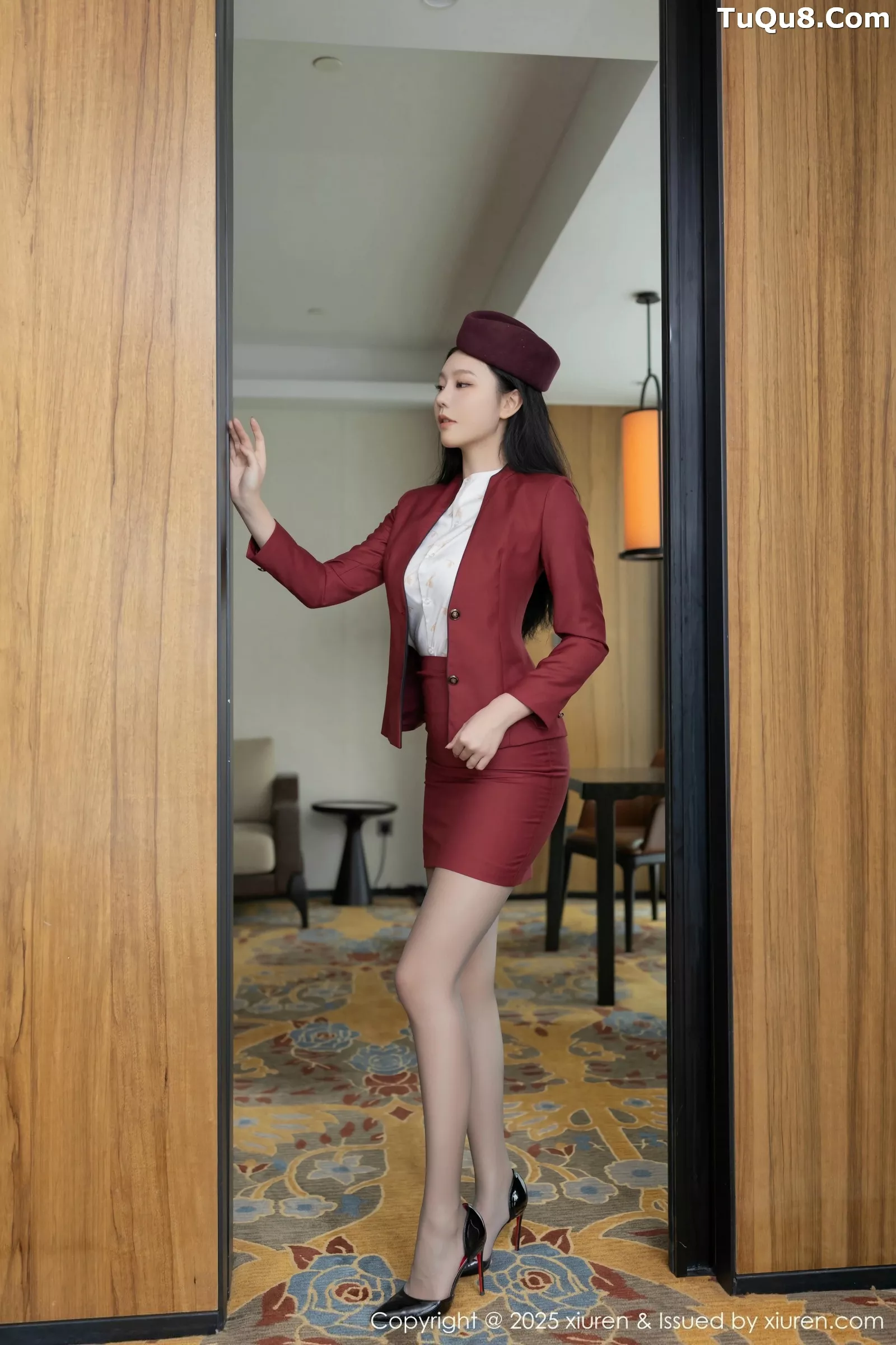 安然anran红色空姐制服露黄色蕾丝内衣秀完美身材绝美写真 第 10 张