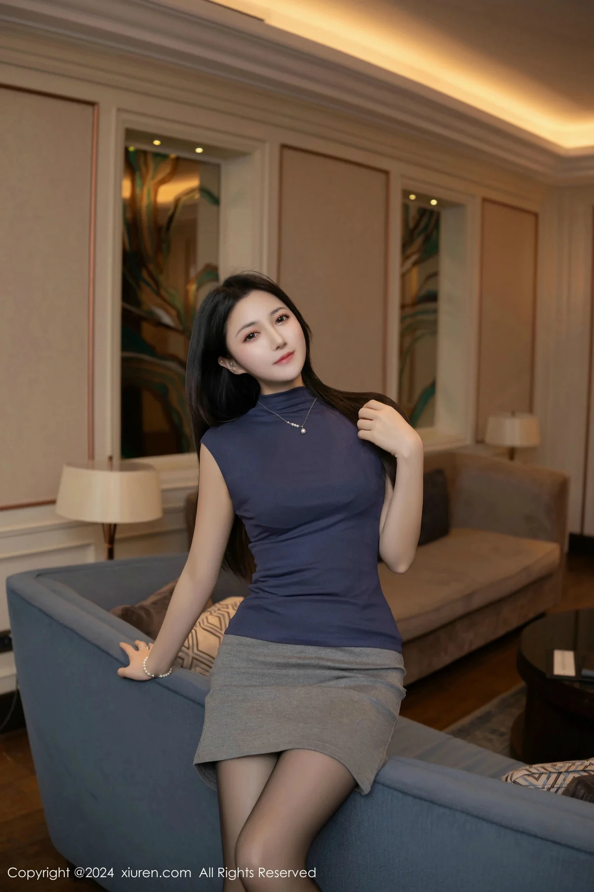 鱼子酱Fish深色OL服饰露性感黑色内衣配超薄黑丝极致魅惑写真 第 14 张
