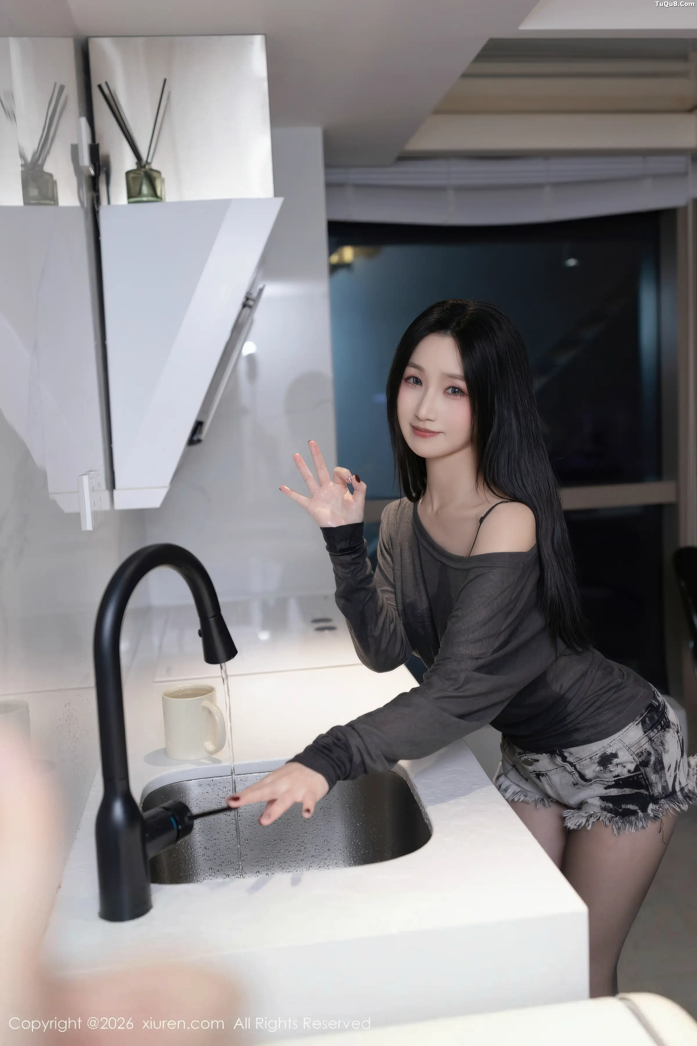 杏子Yada性感黑色情趣内衣配超薄黑丝秀曼妙身姿绝美写真 第 19 张