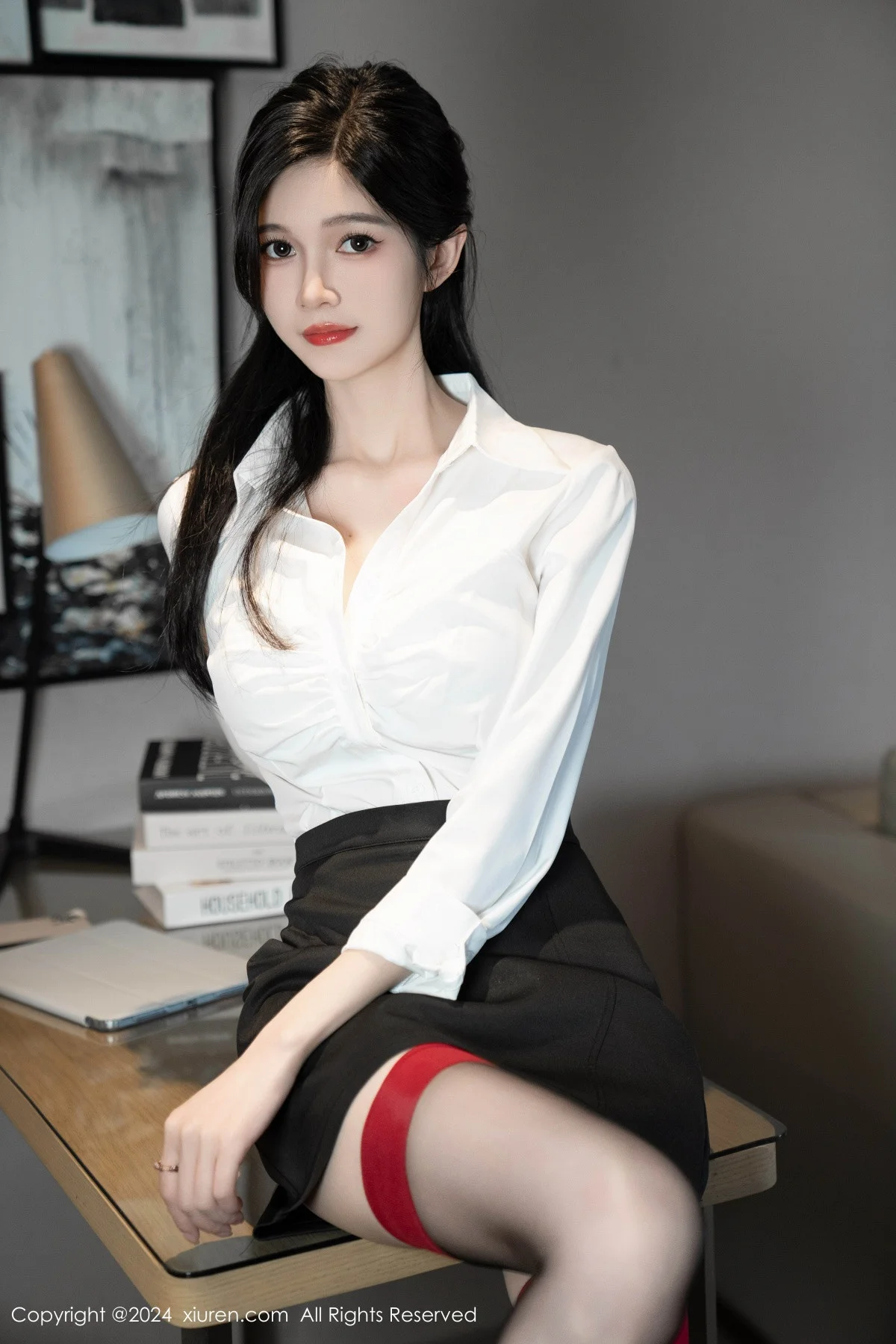 程程程性感OL服饰露紫色内衣配黑丝袜秀苗条身材迷人写真 第 42 张