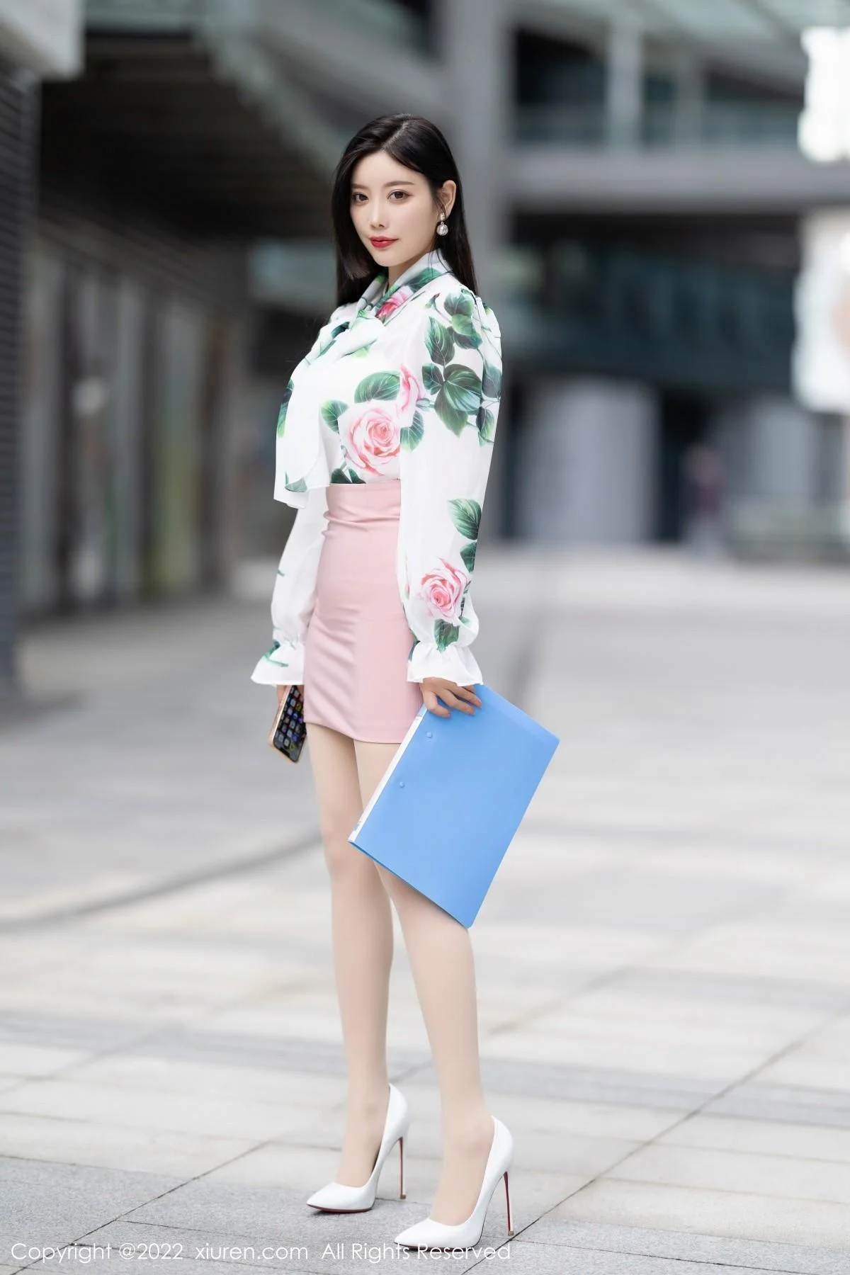杨晨晨Yome都市丽人系列私房半脱露超薄肉丝完美绝美写真 第 10 张