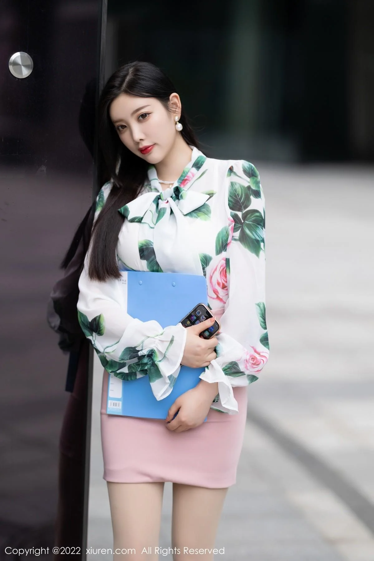 杨晨晨Yome都市丽人系列私房半脱露超薄肉丝完美绝美写真 第 13 张