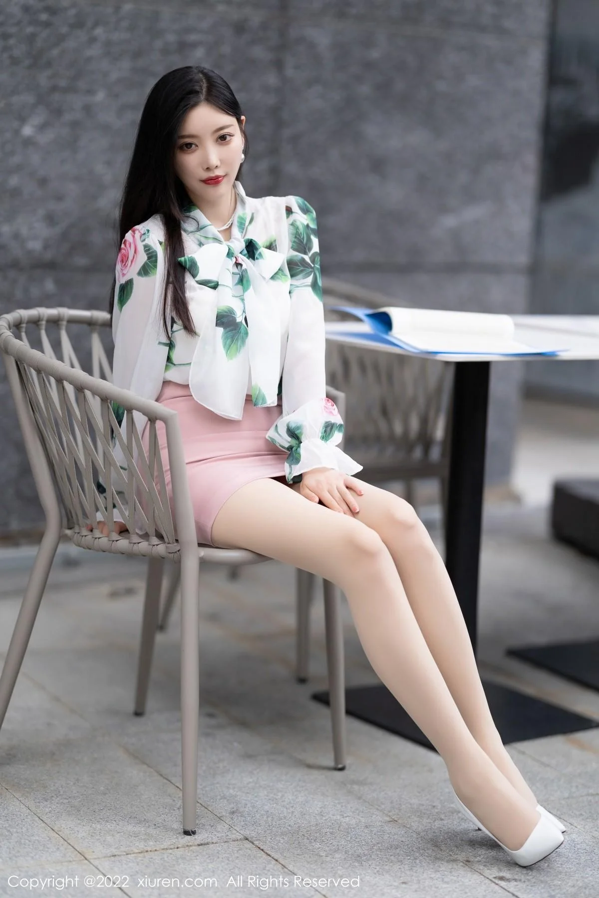 杨晨晨Yome都市丽人系列私房半脱露超薄肉丝完美绝美写真 第 22 张