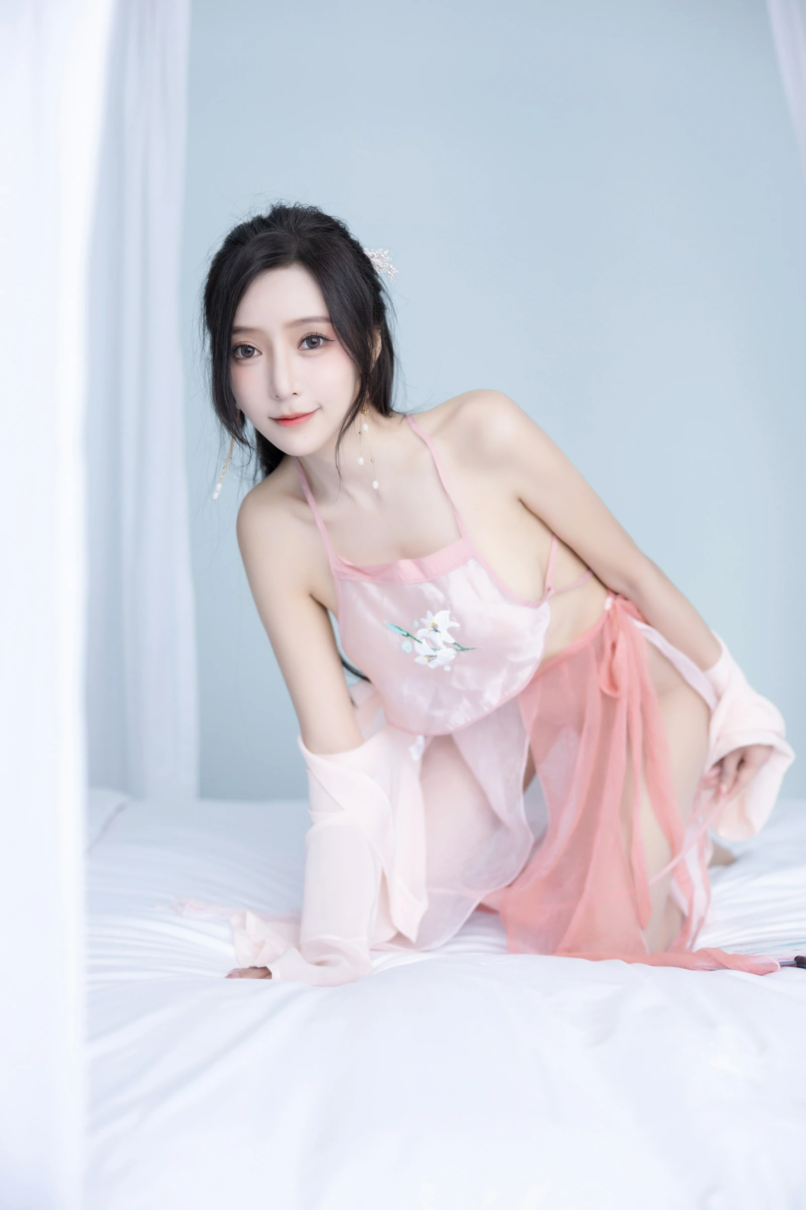 [秀人付费] 王馨瑶Yanni 诱人私拍福利 粉色古装情趣 第 48 张