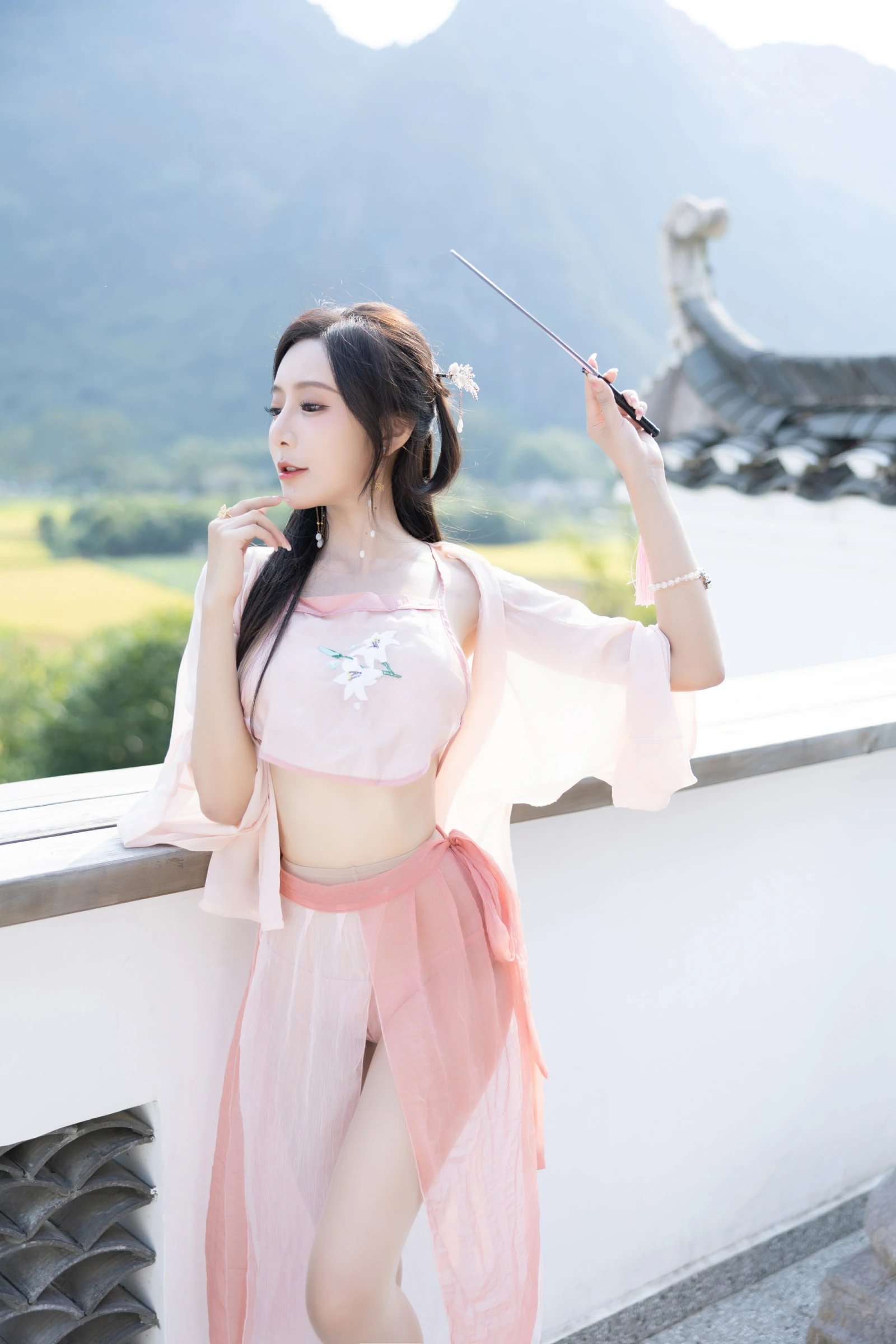 [秀人付费] 王馨瑶Yanni 诱人私拍福利 粉色古装情趣 第 8 张