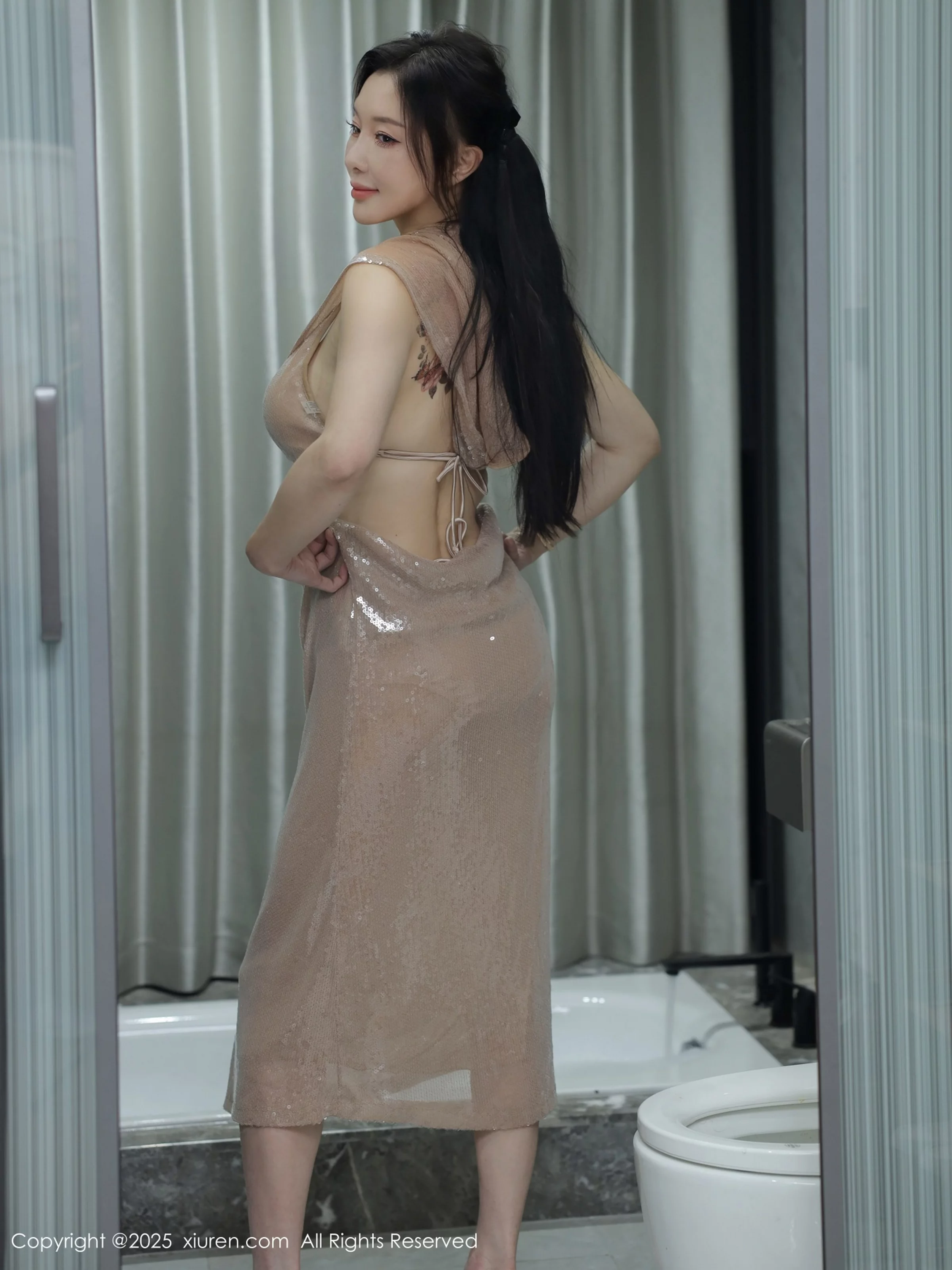 苏一诺浴室场景性感肉色亮片比基尼秀曼妙身姿绝美写真 第 34 张