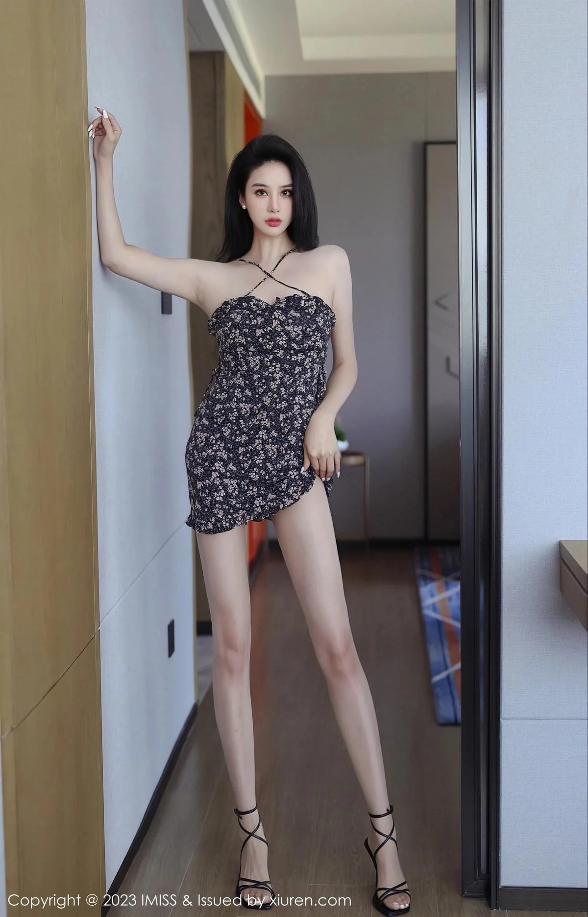 丽质Jermy性感黑色露肩连衣短裙露杏色内衣完美绝美写真 第 19 张