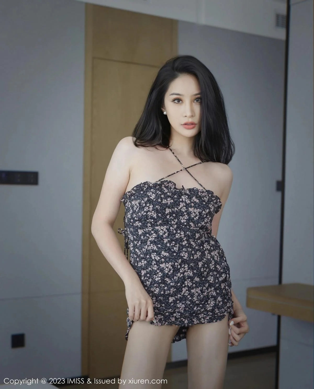 丽质Jermy性感黑色露肩连衣短裙露杏色内衣完美绝美写真 第 23 张