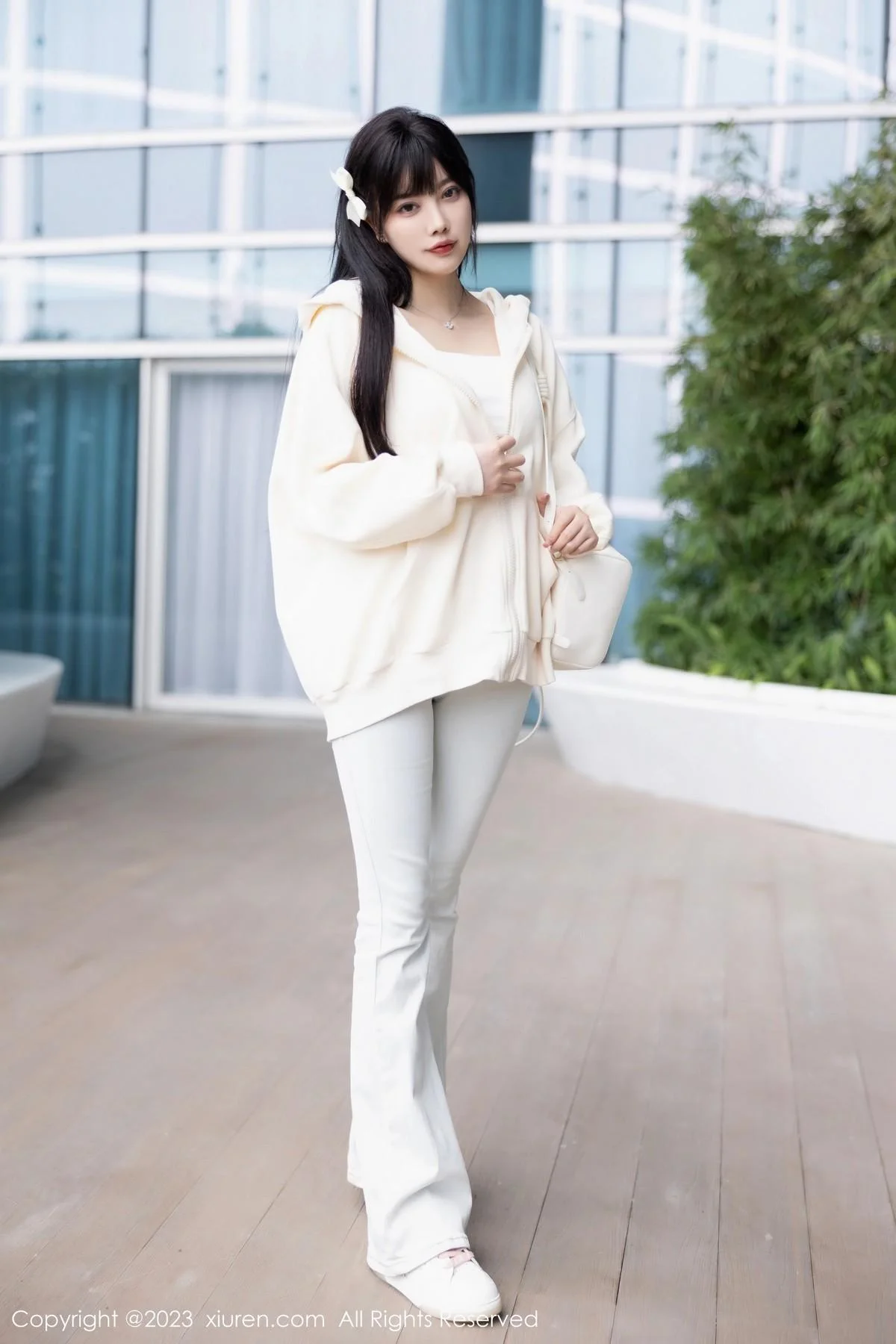 杨晨晨Yome私房性感浅色内衣配超薄无内肉丝完美绝美写真 第 3 张