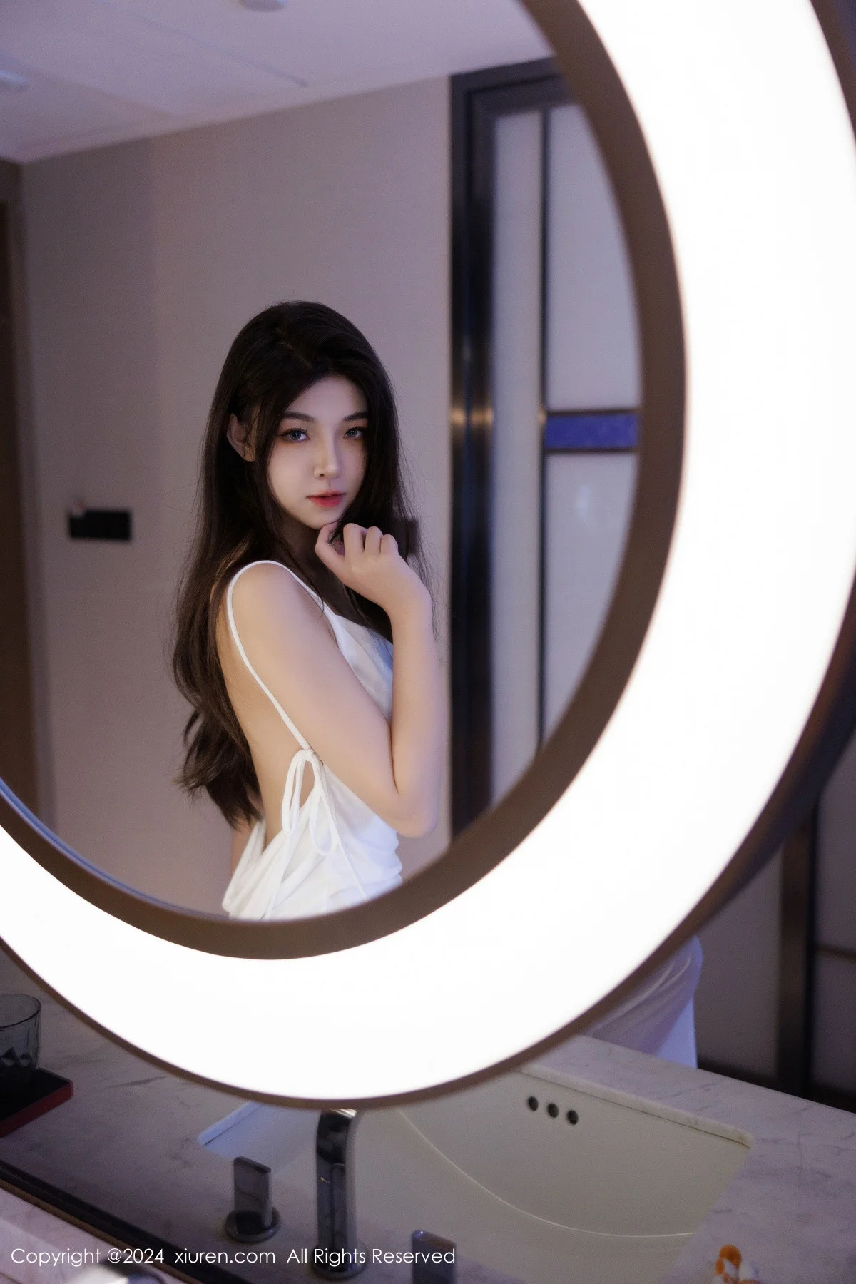 初梦瑶性感白色连衣长裙+黑色蕾丝服饰秀曼妙身姿绝美写真 第 9 张