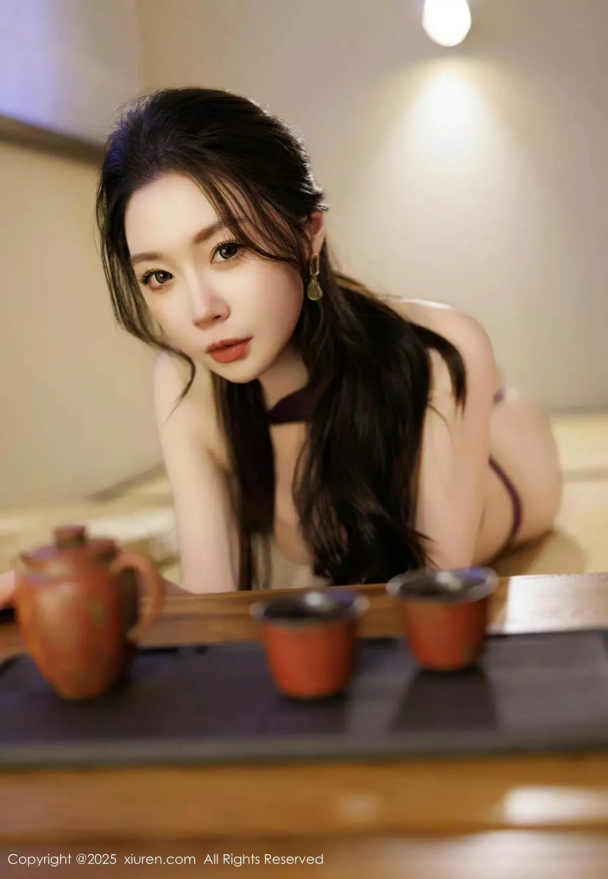 梦心玥红色旗袍露紫色情趣服饰配黑丝袜秀高挑身材绝美写真 第 79 张