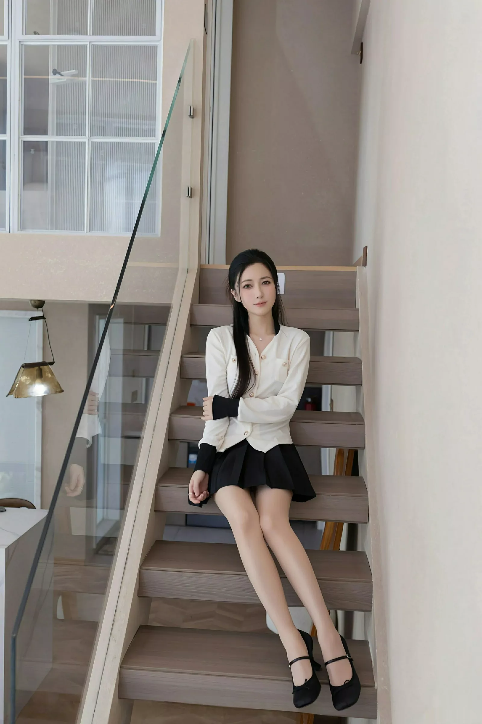 鱼子酱Fish性感白上衣配黑短裙露超薄肉丝秀曼妙身材绝美写真 第 88 张