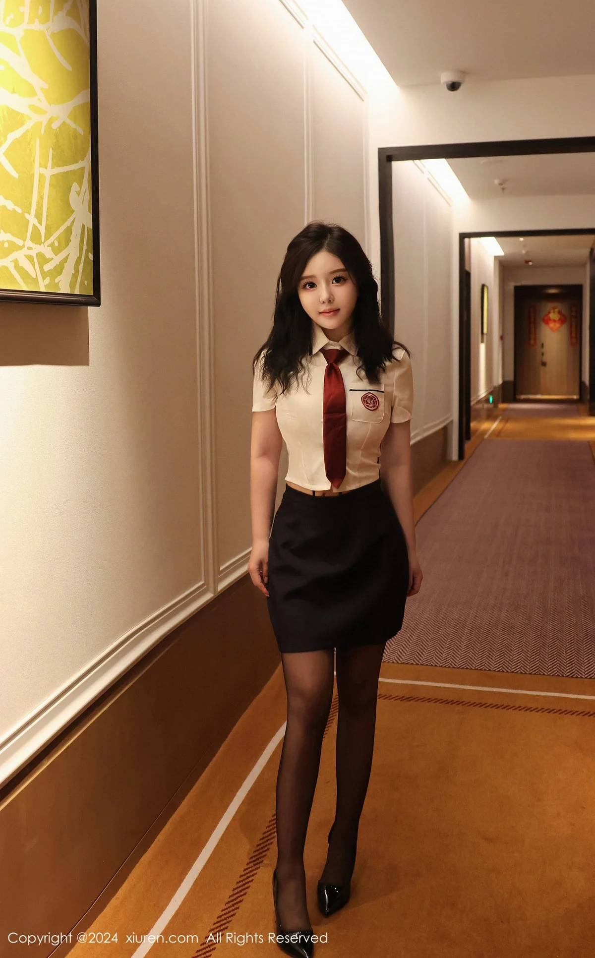 小薯条nienie性感JK制服露黑色情趣内衣秀惹火身材绝美写真 第 130 张