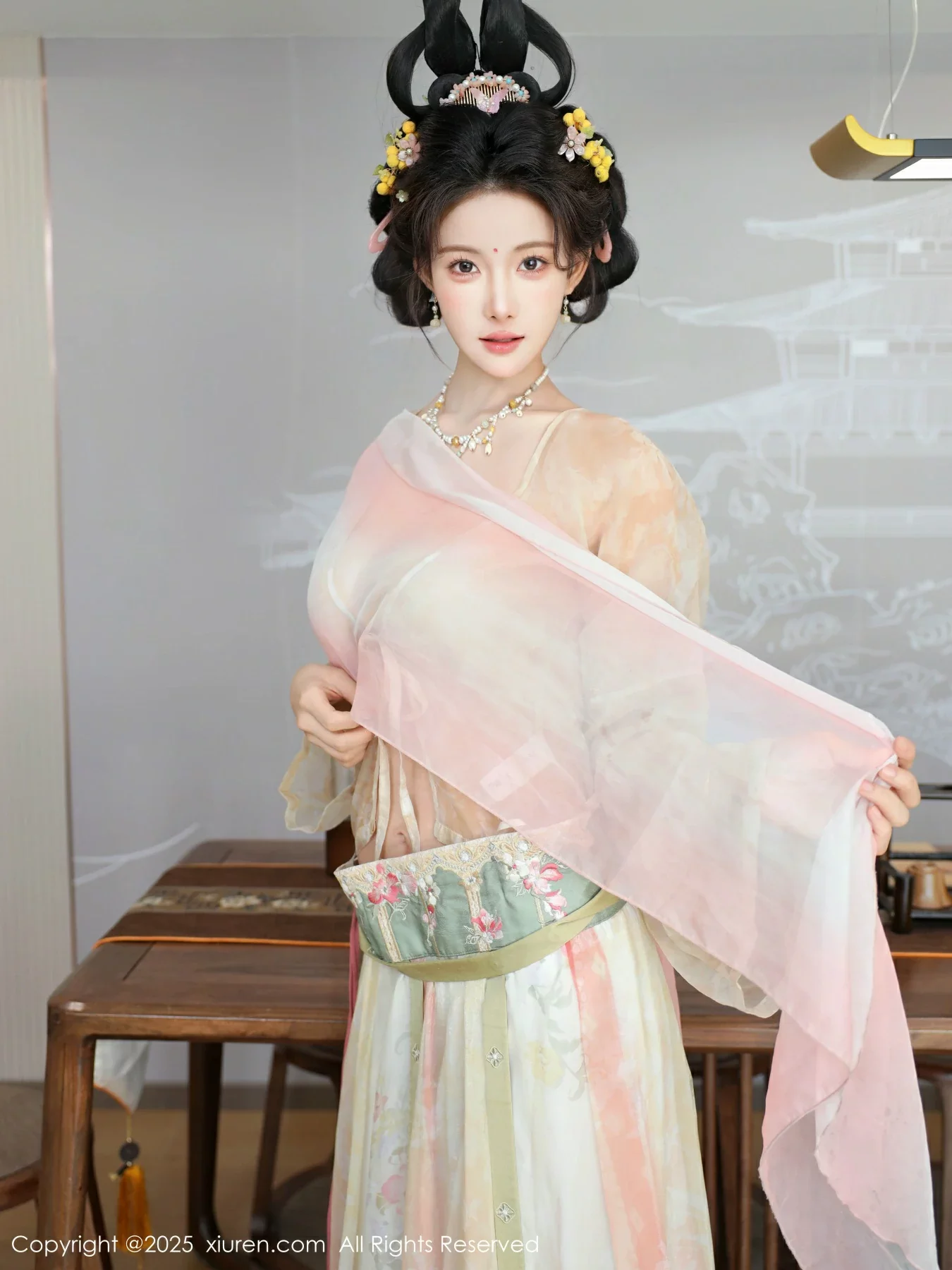 梨霜儿古典主题性感浅色古装服饰秀丰腴身材迷人美腿写真 第 93 张