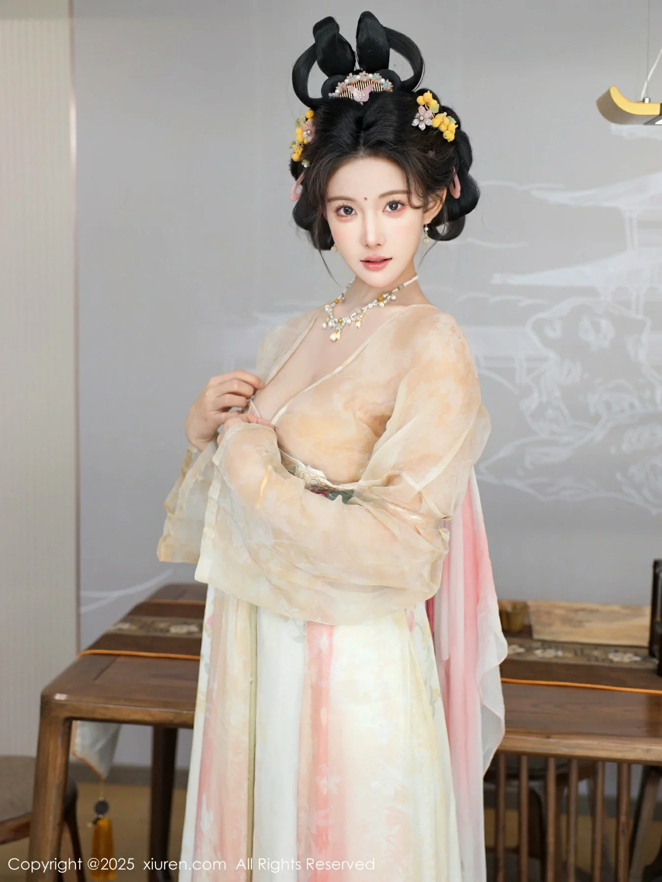 梨霜儿古典主题性感浅色古装服饰秀丰腴身材迷人美腿写真 第 95 张