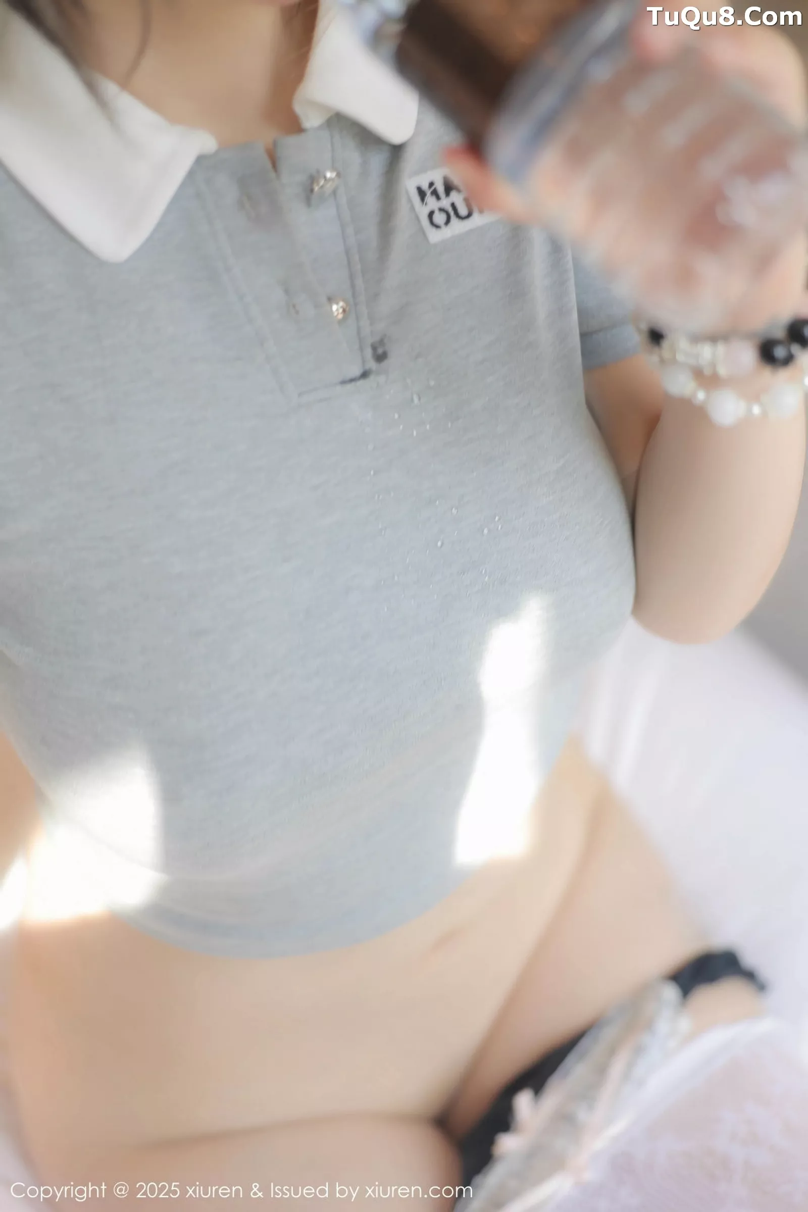 诺诺Hsu性感灰色服饰配白色蕾丝袜秀丰腴身材撩人绝美写真 第 114 张