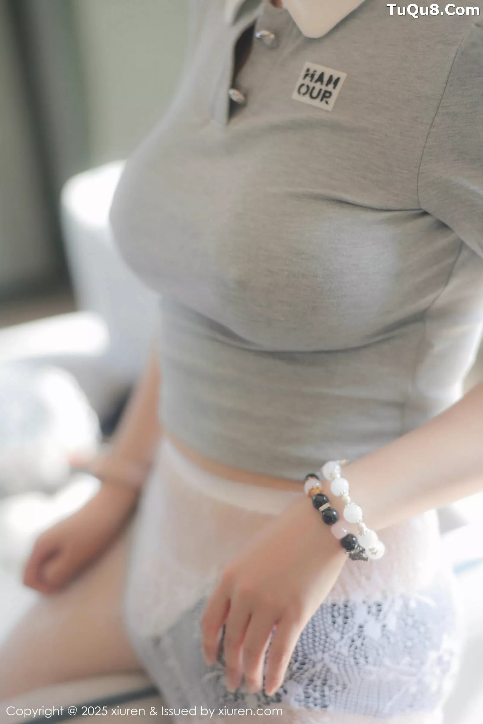 诺诺Hsu性感灰色服饰配白色蕾丝袜秀丰腴身材撩人绝美写真 第 79 张