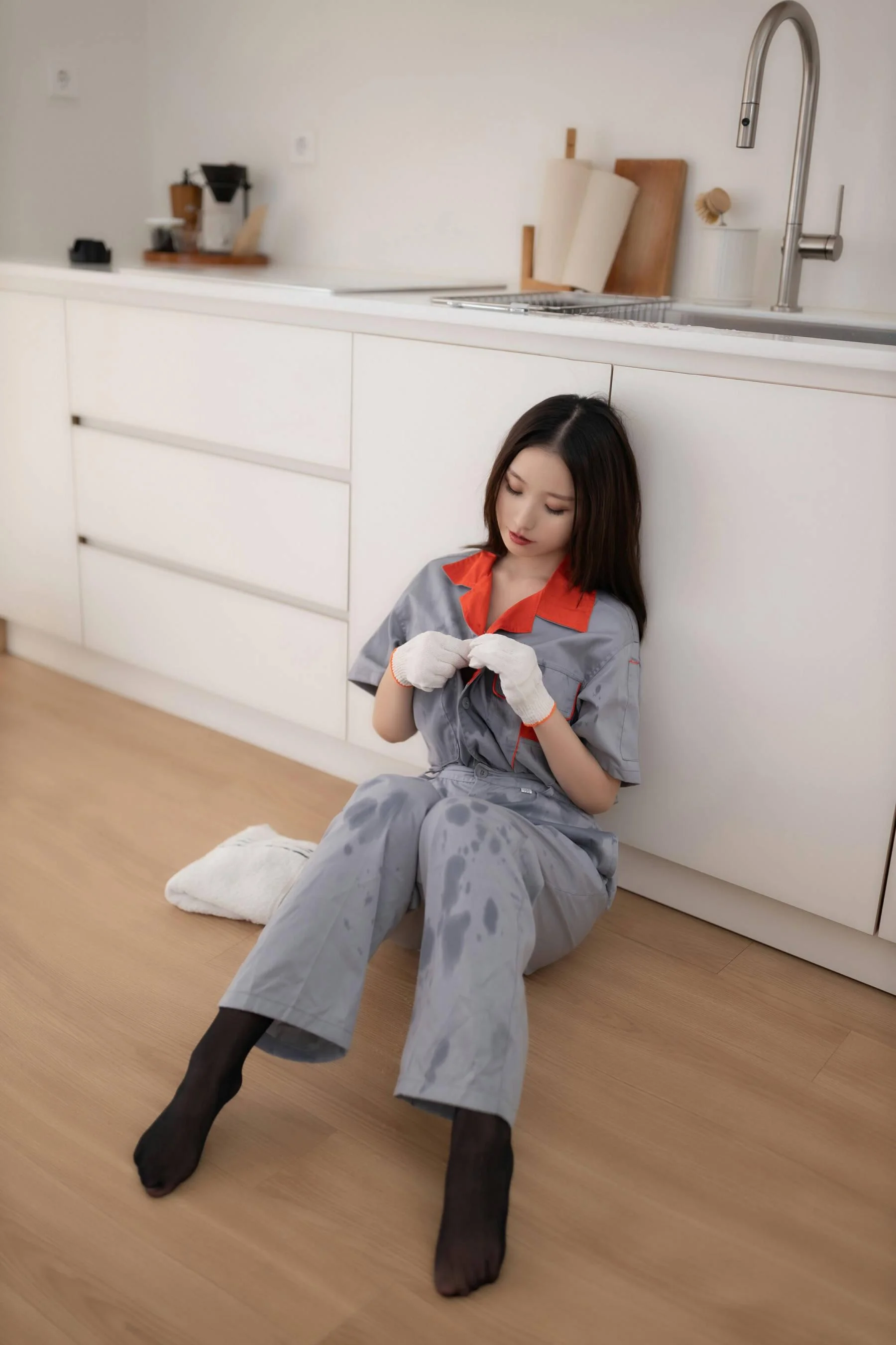 [秀人付费] 杏子 诱人私拍福利 物业小姐 第 15 张