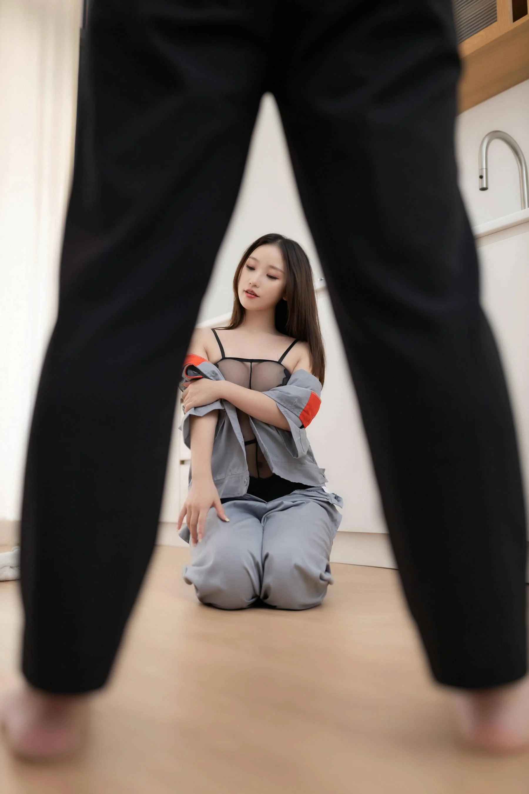 [秀人付费] 杏子 诱人私拍福利 物业小姐 第 47 张