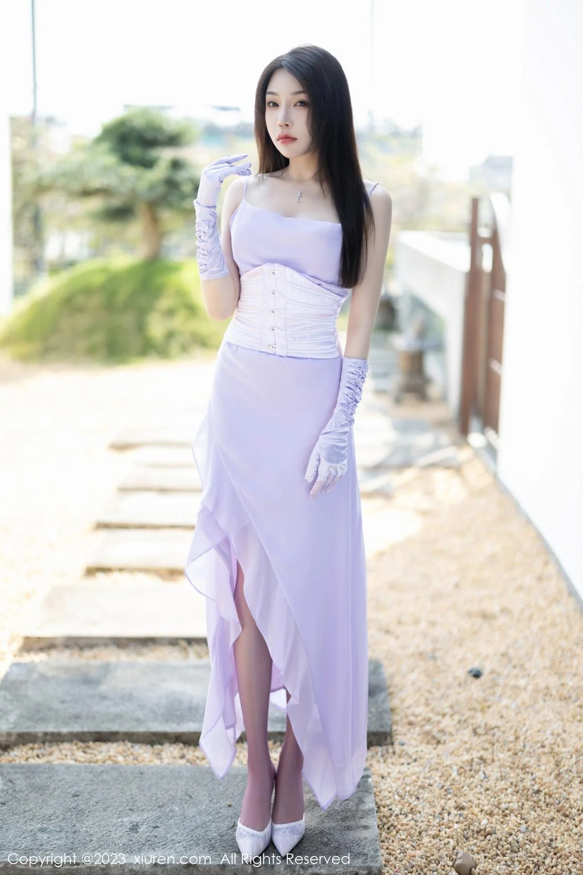 徐莉芝Booty淡紫色连衣长裙+淡蓝色网格内衣惹火绝美写真 第 1 张