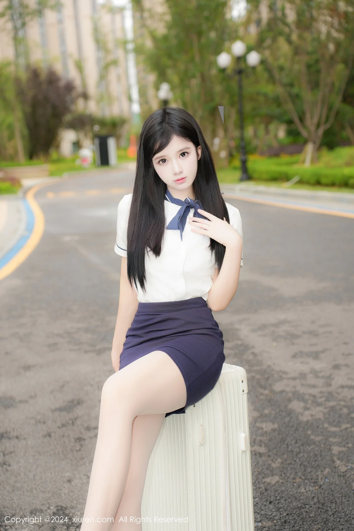 于诺诺ise性感空姐制服露白色情趣内衣秀完美身材绝美写真 第 19 张