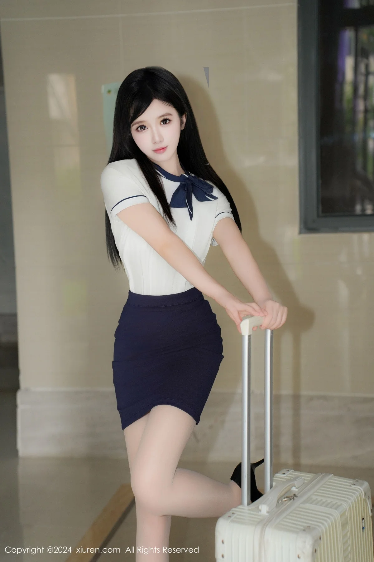 于诺诺ise性感空姐制服露白色情趣内衣秀完美身材绝美写真 第 30 张