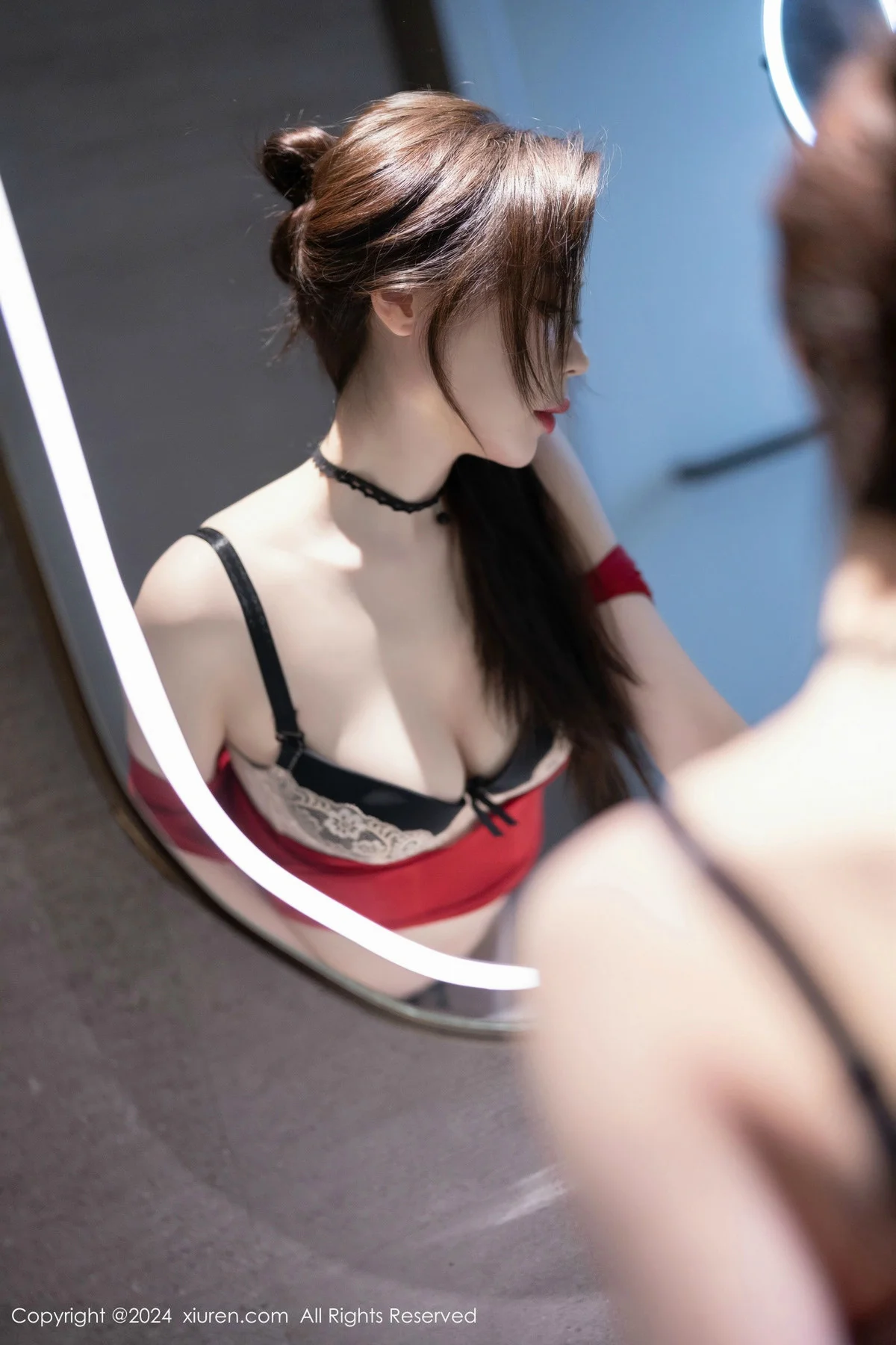 梦心玥性感红T配黑短裙露超薄黑丝秀高挑曼妙身姿绝美写真 第 137 张
