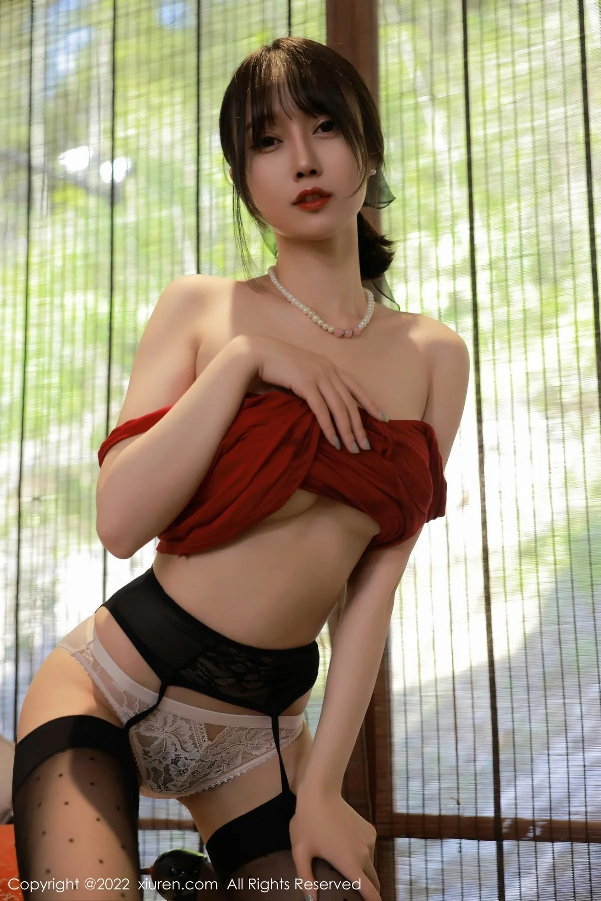 玥儿玥er澳门旅拍性感红色连衣裙配魅惑黑丝撩人绝美写真 第 32 张