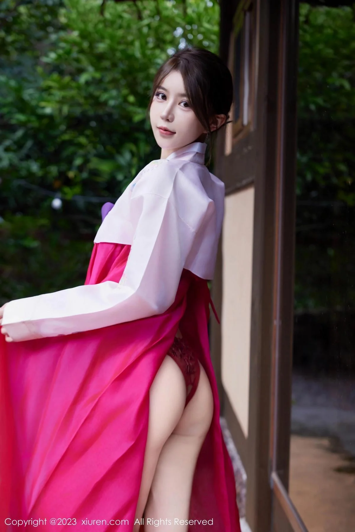tina_甜仔性感红色大长今服饰半脱秀凹凸身材惹火绝美写真 第 14 张