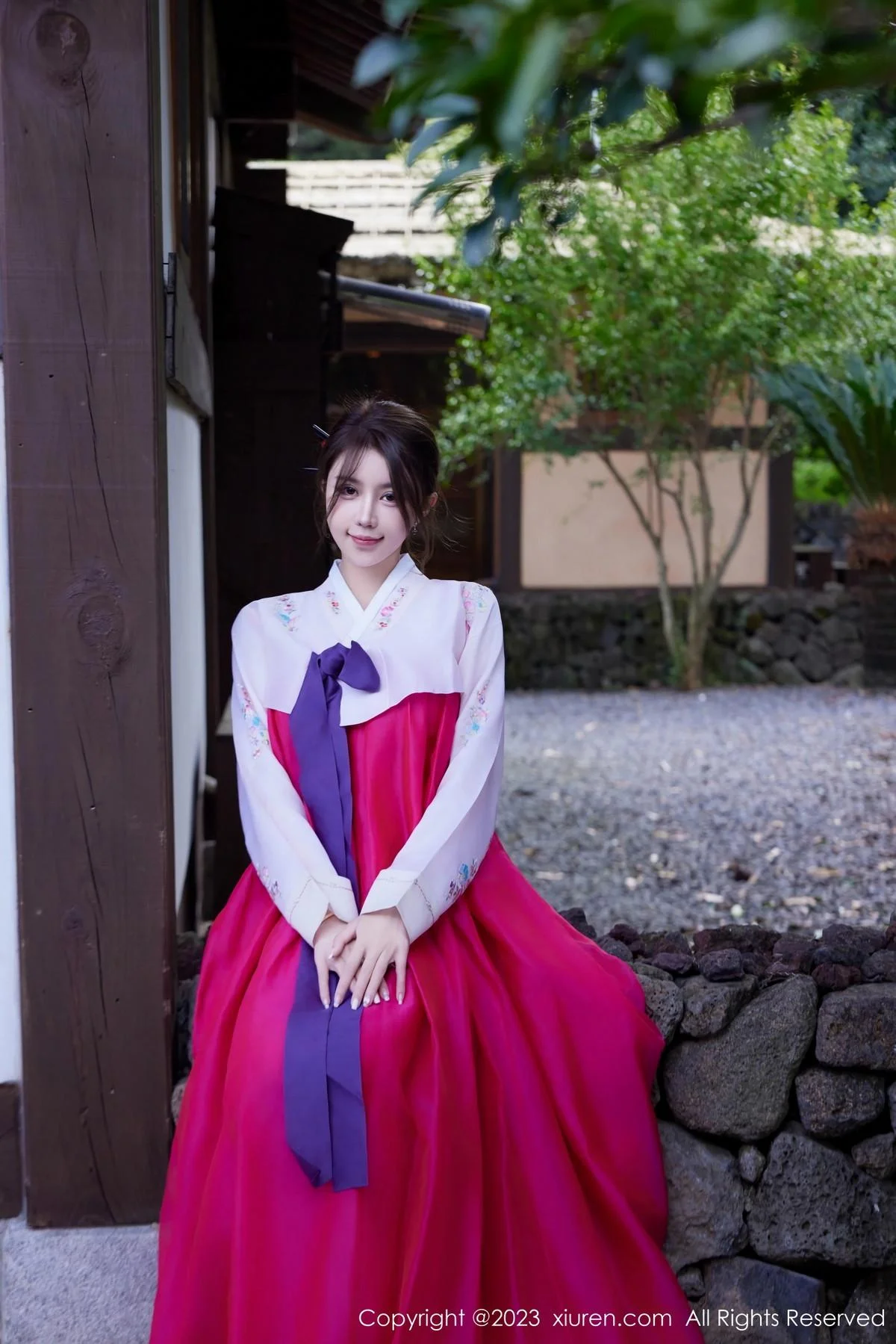 tina_甜仔性感红色大长今服饰半脱秀凹凸身材惹火绝美写真 第 18 张