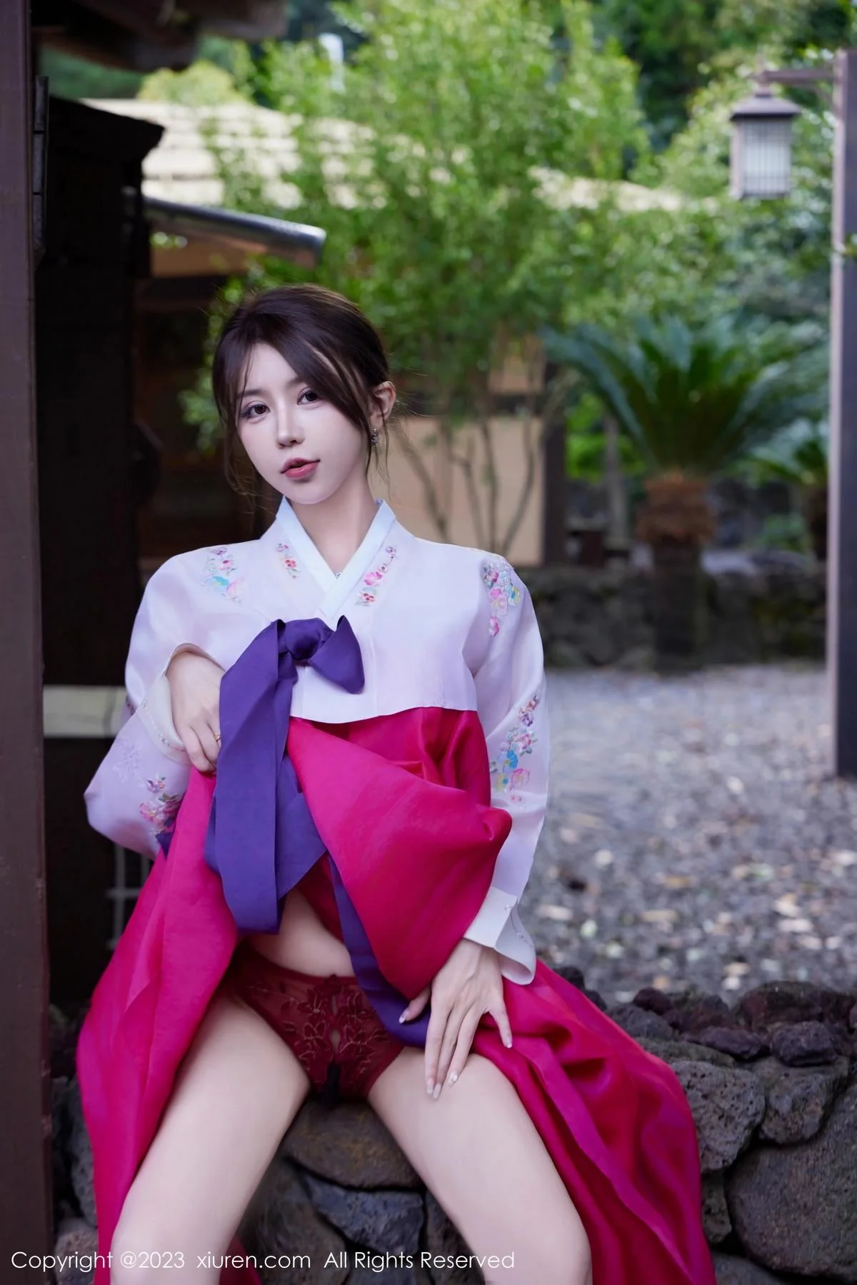 tina_甜仔性感红色大长今服饰半脱秀凹凸身材惹火绝美写真 第 19 张