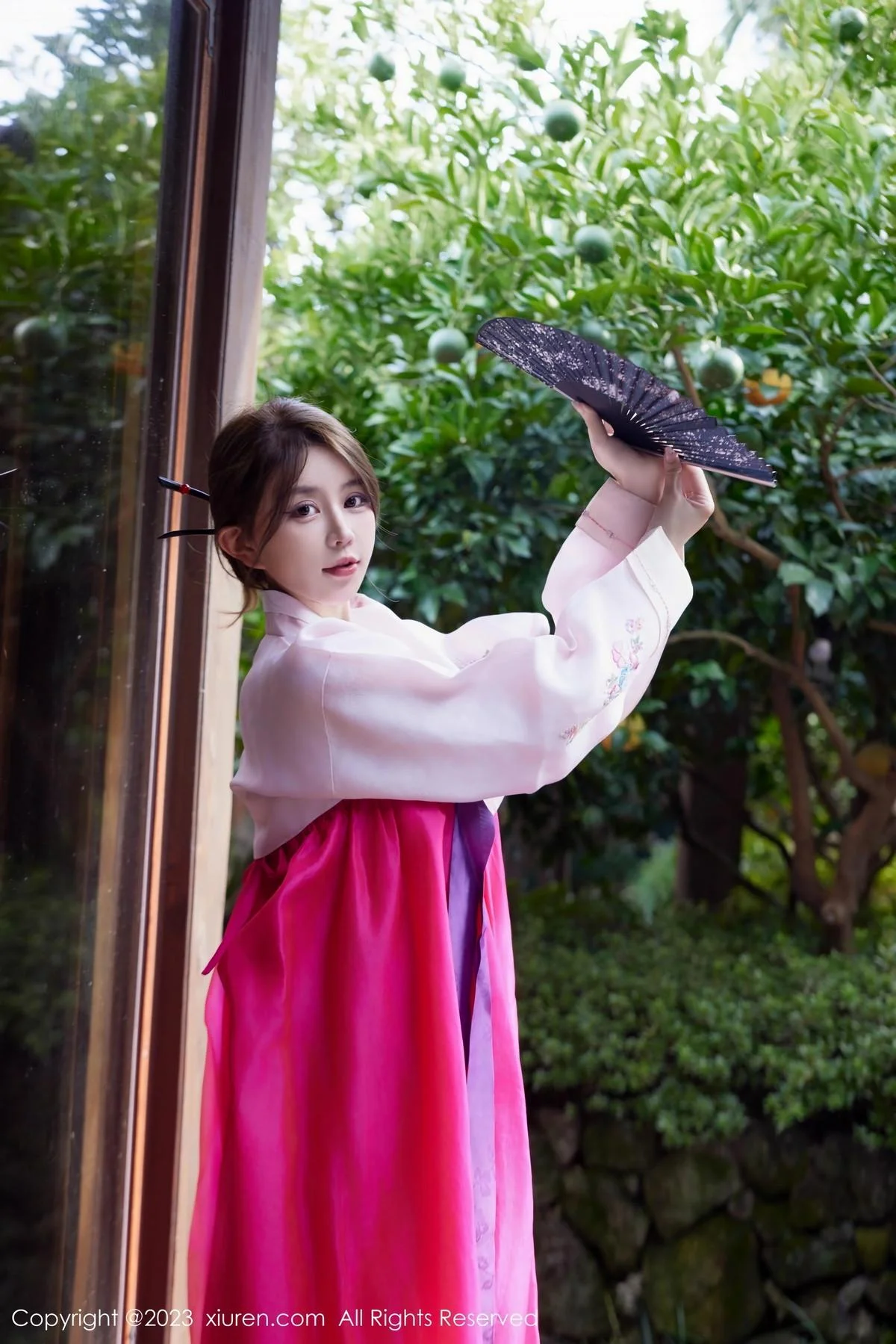 tina_甜仔性感红色大长今服饰半脱秀凹凸身材惹火绝美写真 第 2 张