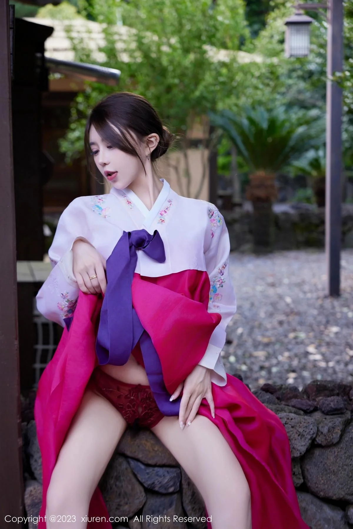 tina_甜仔性感红色大长今服饰半脱秀凹凸身材惹火绝美写真 第 20 张