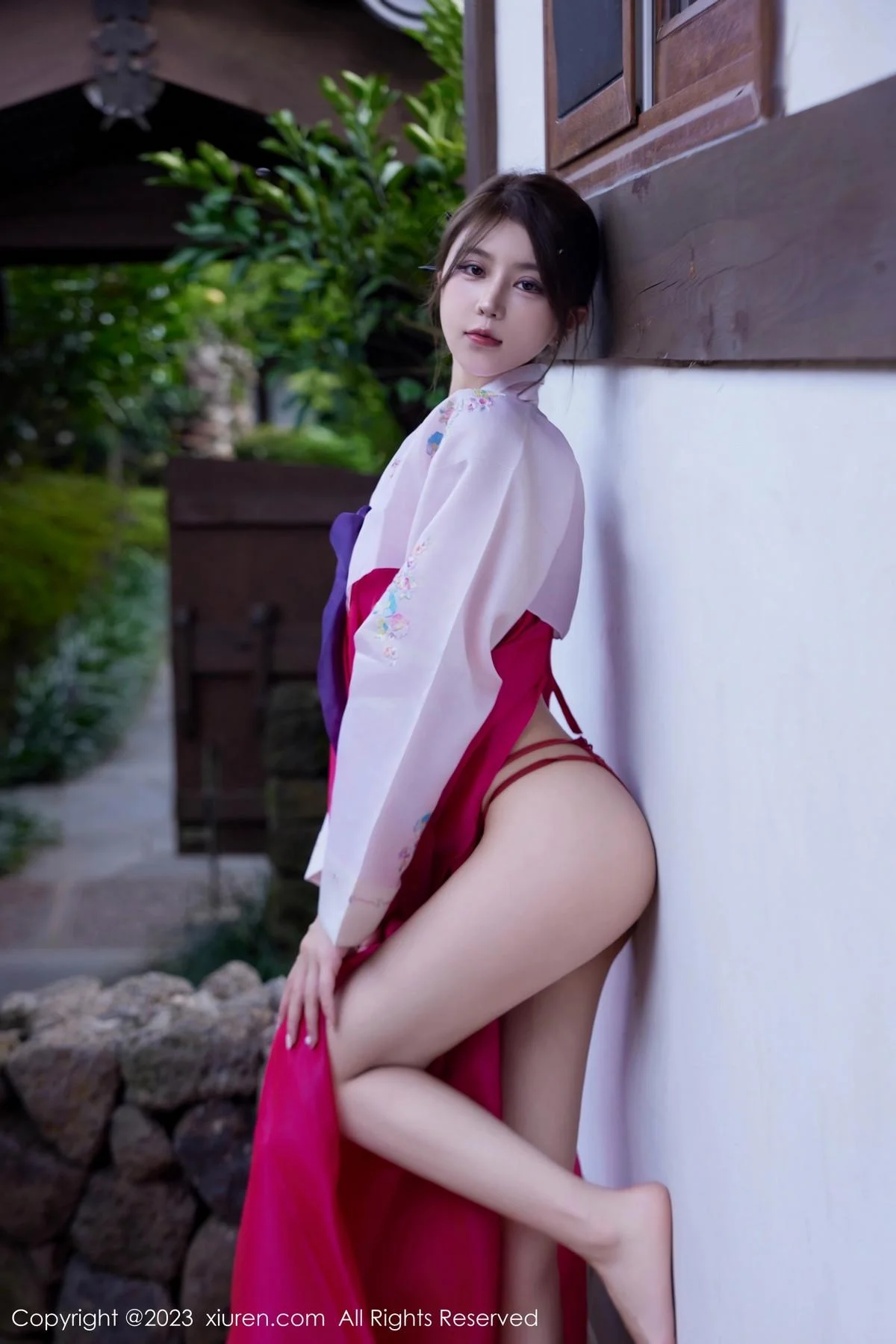 tina_甜仔性感红色大长今服饰半脱秀凹凸身材惹火绝美写真 第 23 张